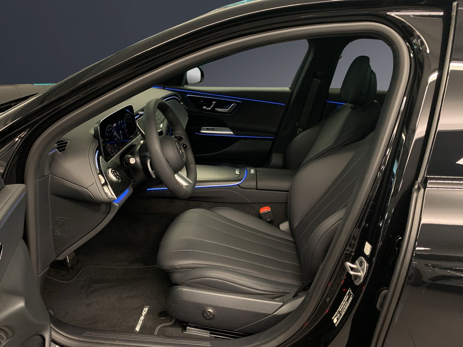 Image MERCEDES-BENZ E-200 E 200 4MATIC berline