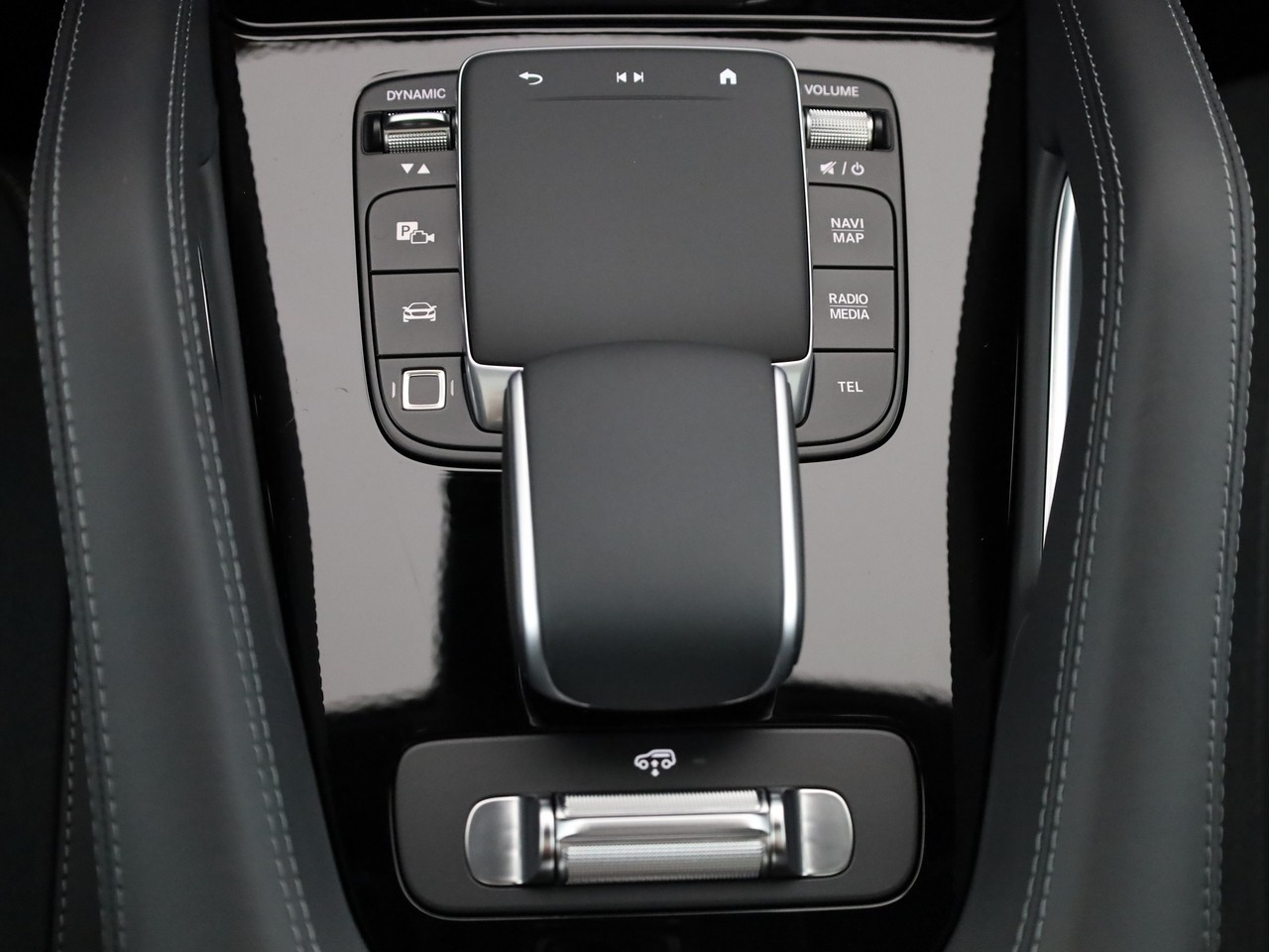 MERCEDES-BENZ GLE Coupé 53 AMG Hybrid 4Matic+ 9G-Tronic-image-14