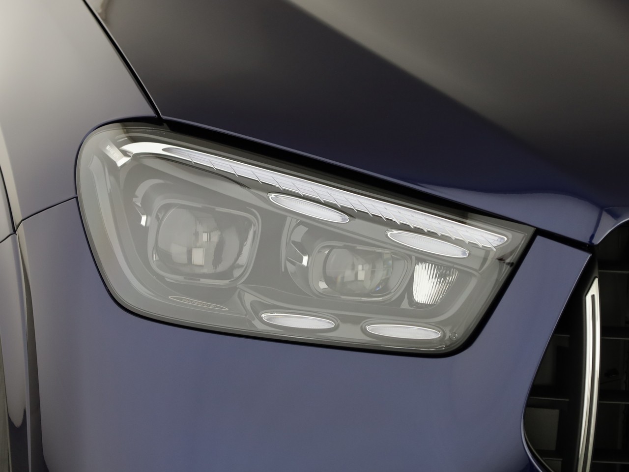 MERCEDES-BENZ GLE Coupé 53 AMG Hybrid 4Matic+ 9G-Tronic-image-21