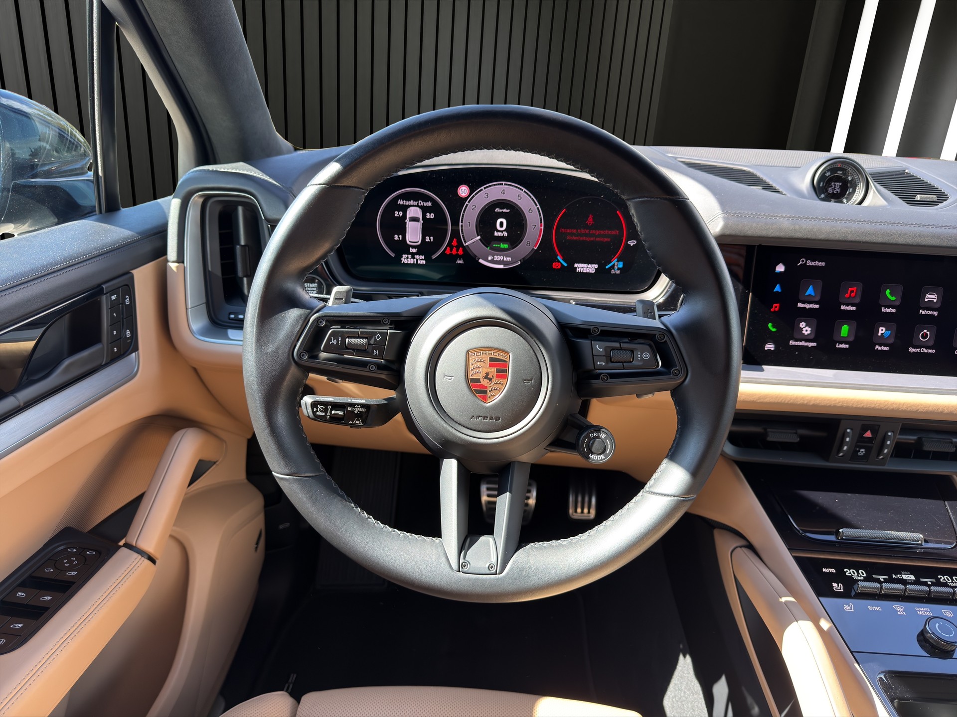 PORSCHE Cayenne 4.0 V8 Turbo E-Hybrid-image-11