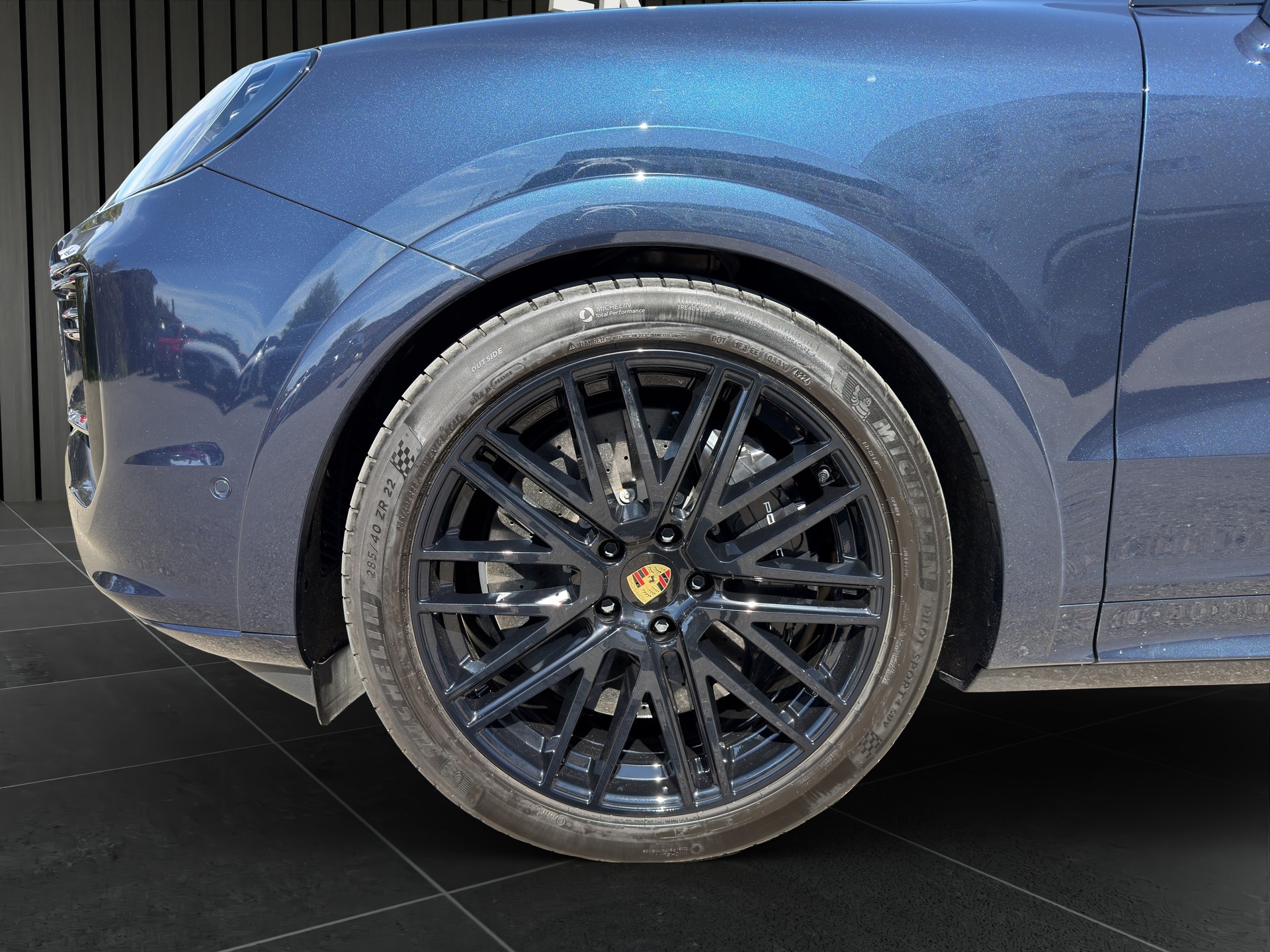 PORSCHE Cayenne 4.0 V8 Turbo E-Hybrid-image-9