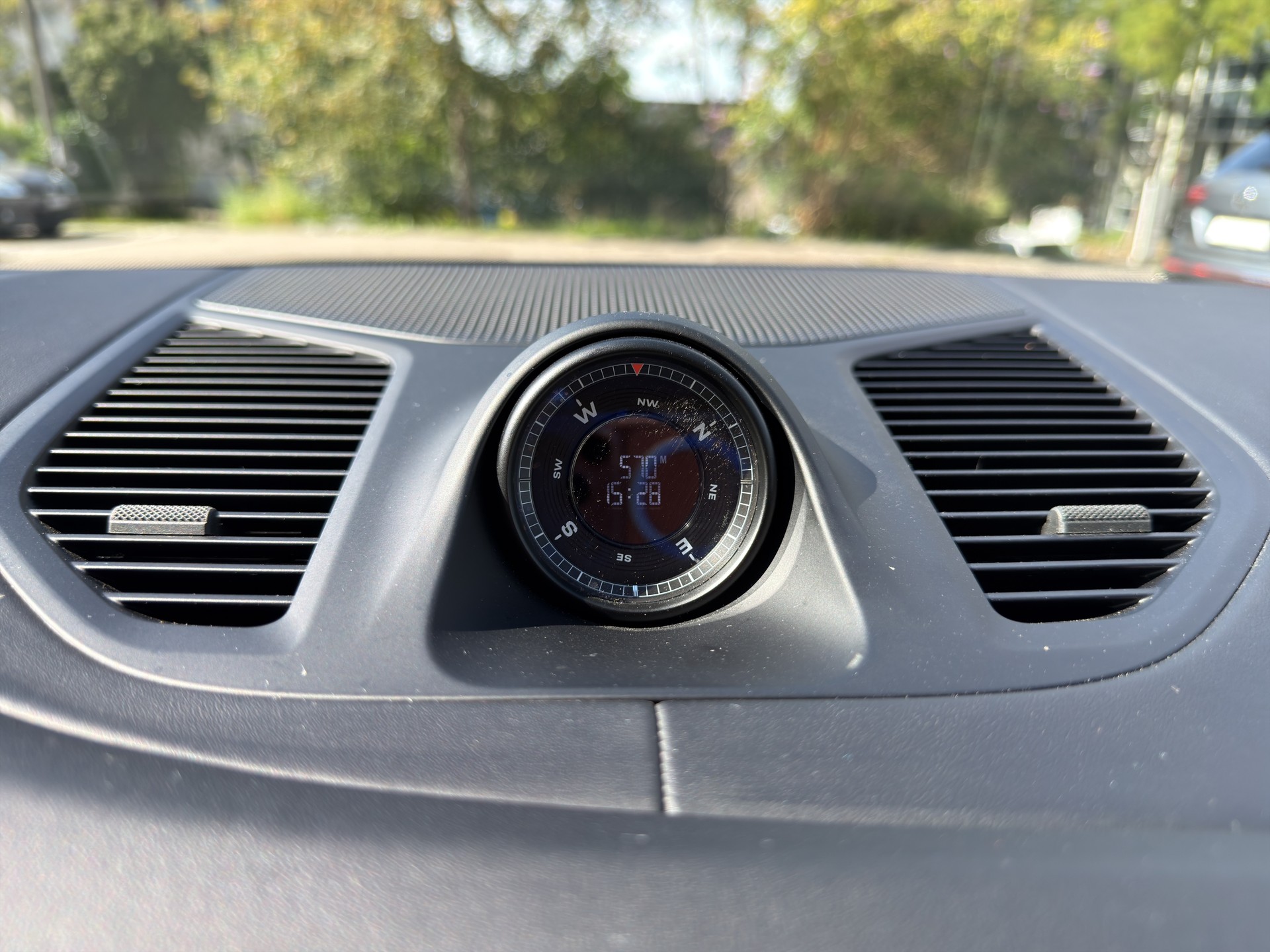 PORSCHE Cayenne 4.0 V8 Turbo E-Hybrid-image-22