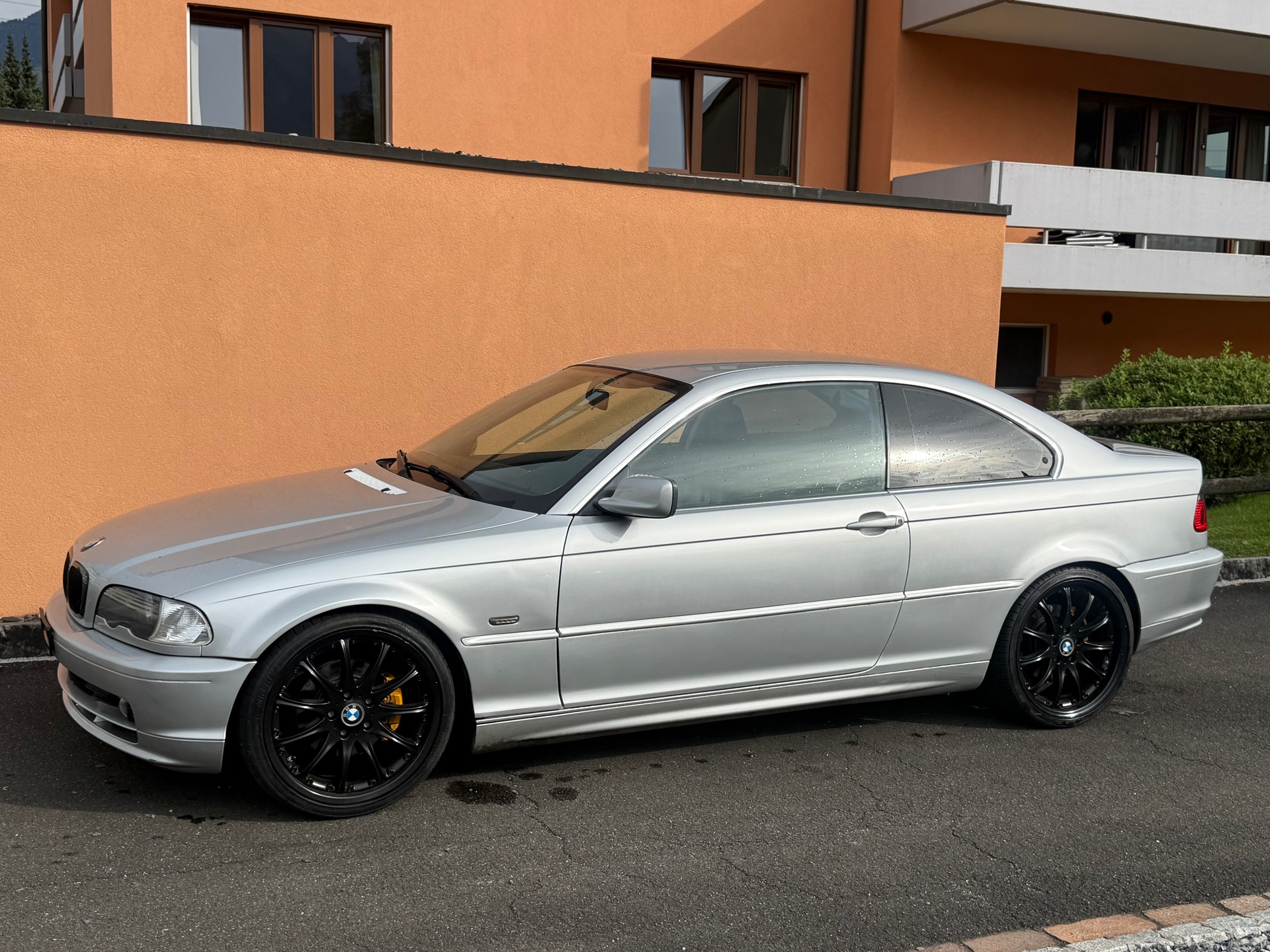 BMW 325Ci Coupé-image-2