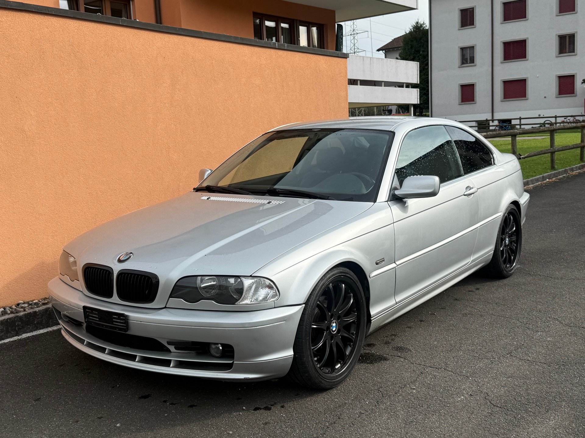 BMW 325Ci Coupé-image-1