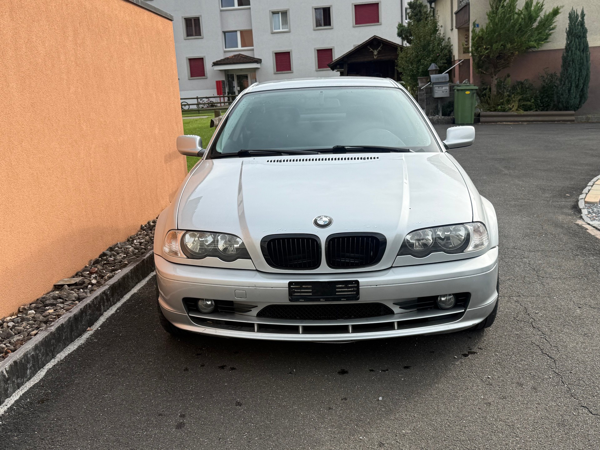 BMW 325Ci Coupé-image-0