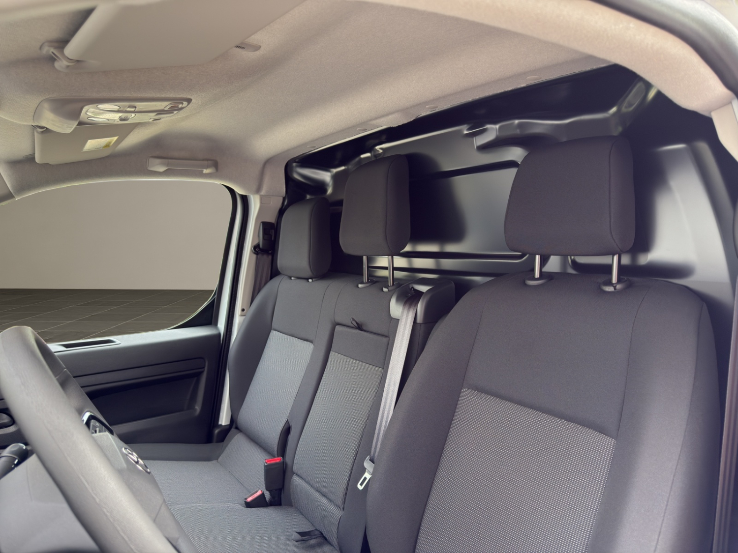 TOYOTA PROACE Van L2 2.0 D Active-image-9