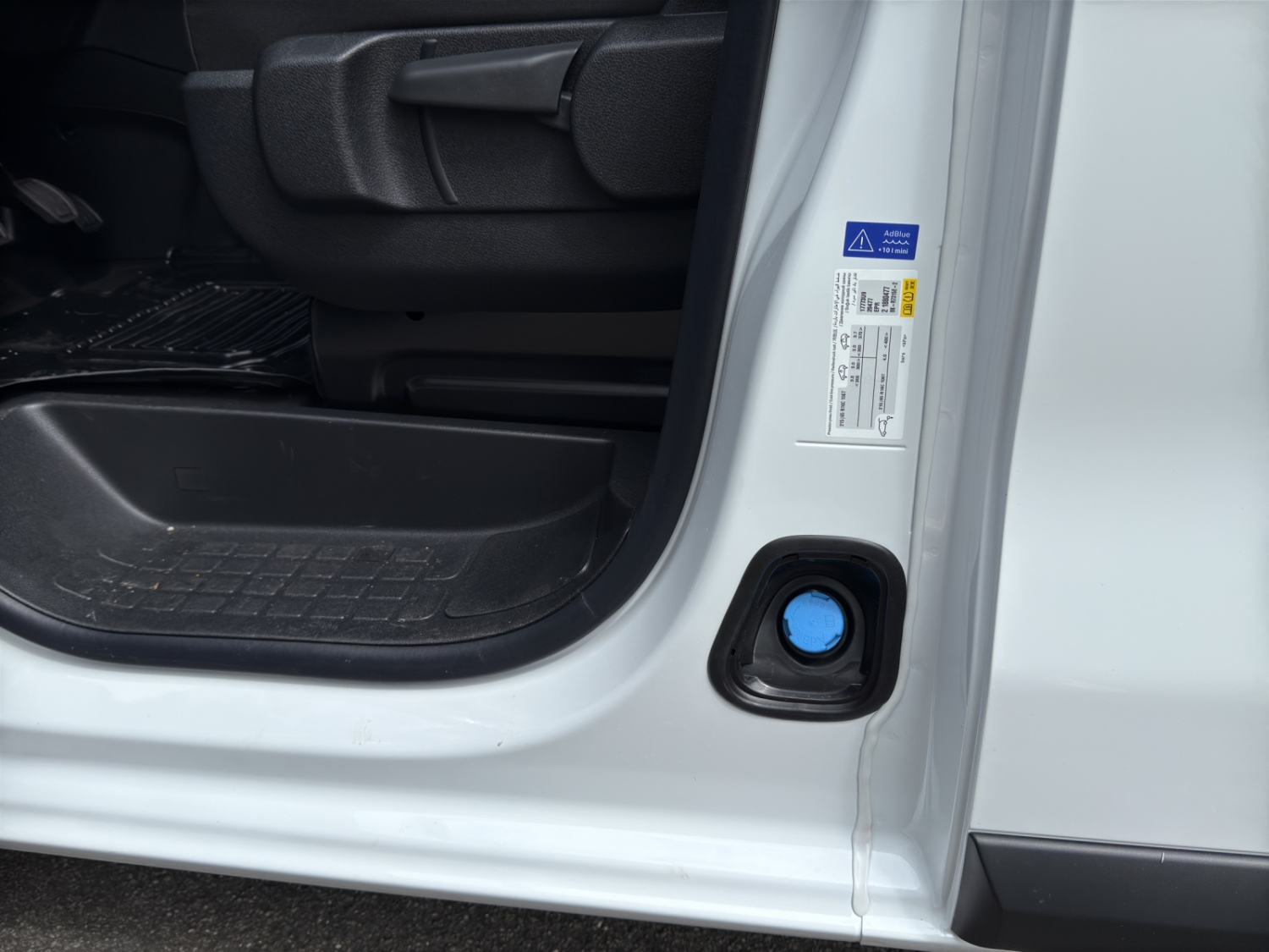 TOYOTA PROACE Van L2 2.0 D Active-image-18