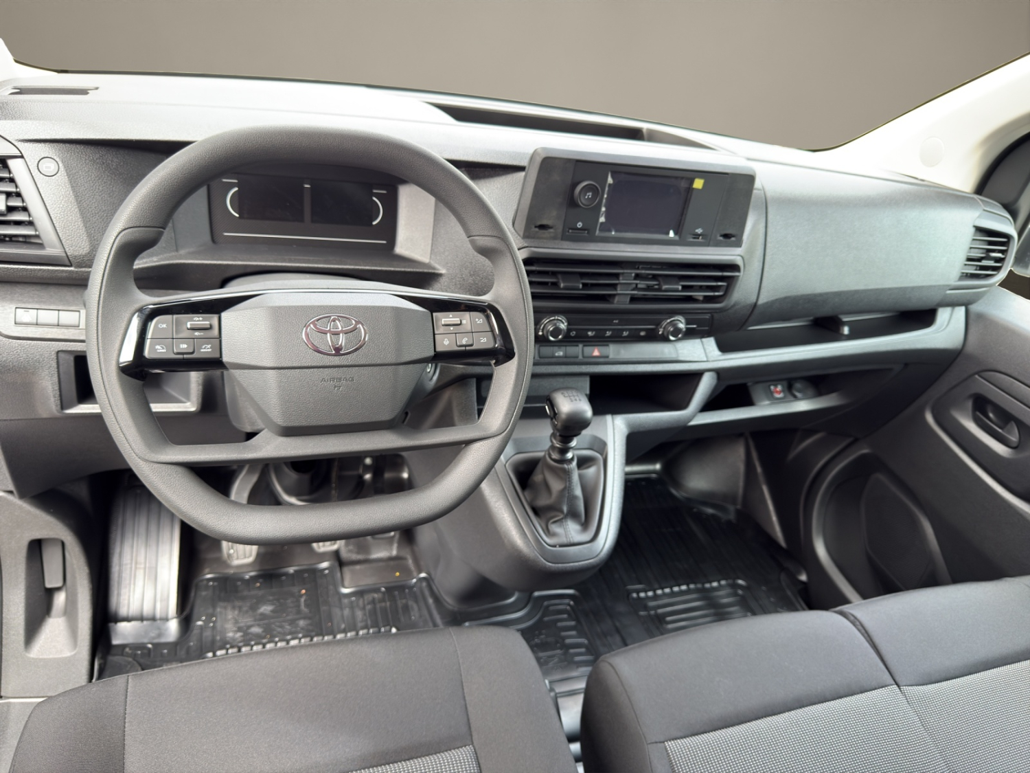 TOYOTA PROACE Van L2 2.0 D Active-image-11