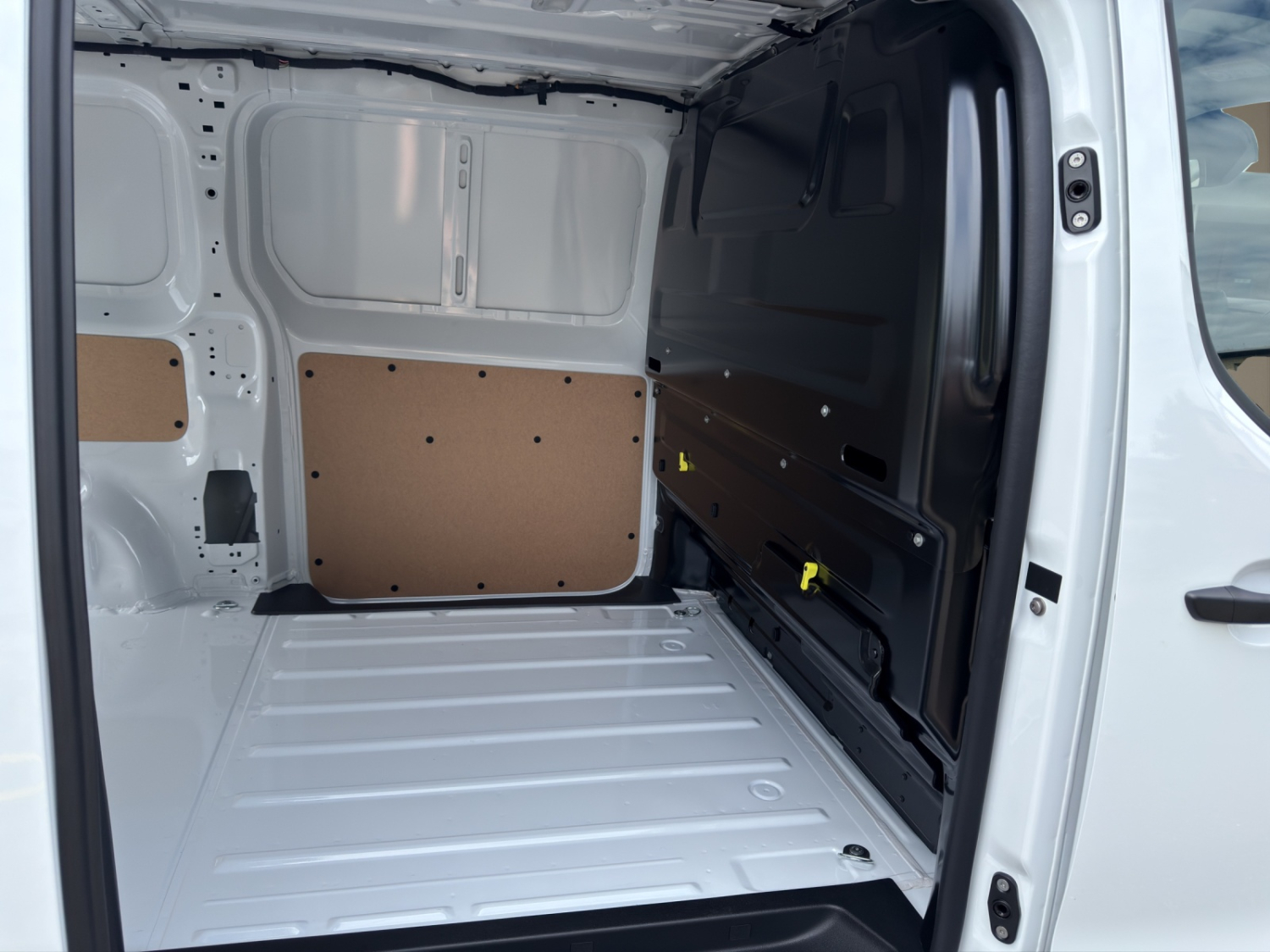 TOYOTA PROACE Van L2 2.0 D Active-image-16