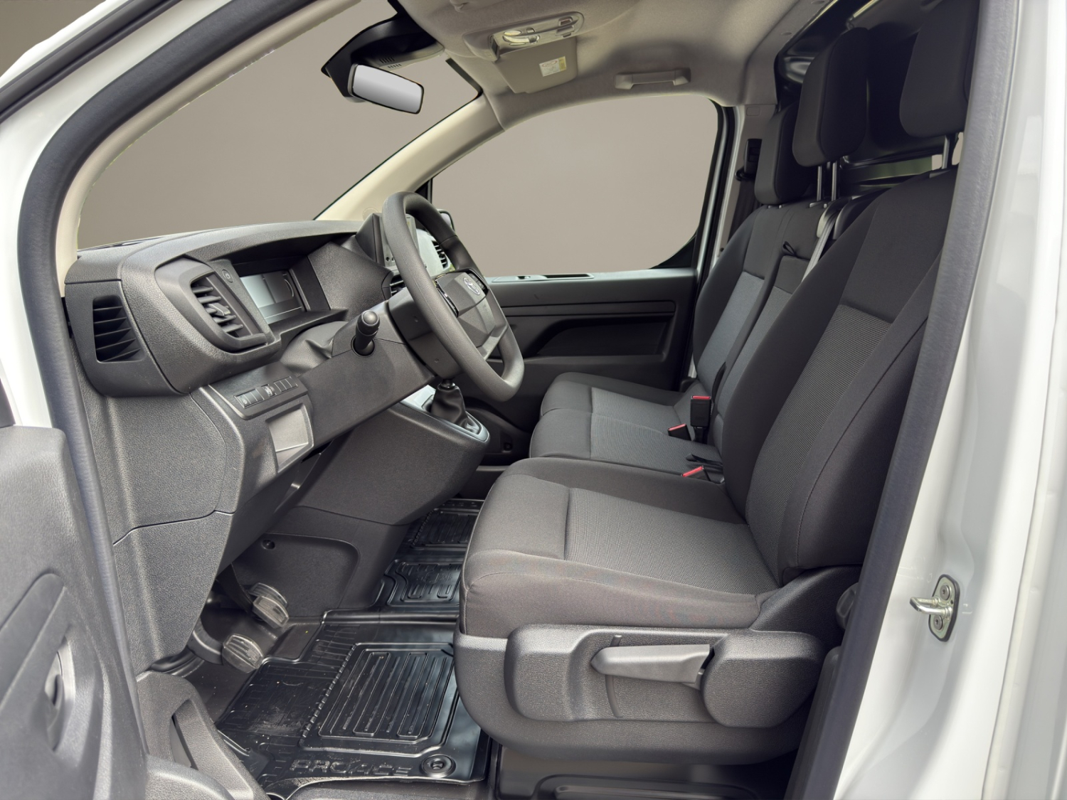 TOYOTA PROACE Van L2 2.0 D Active-image-8