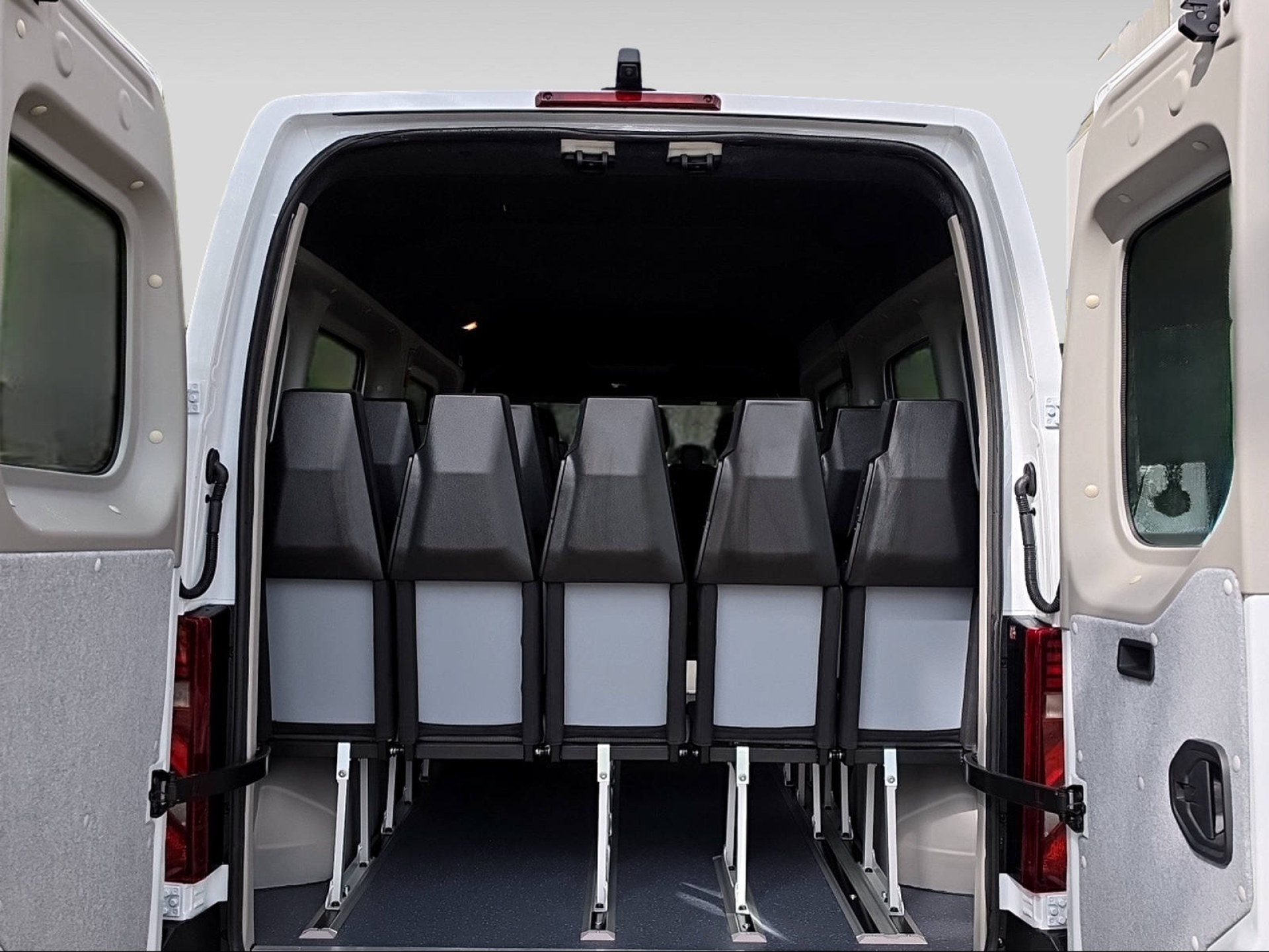 RENAULT Master Schulbus Trabus Advance L3H2 4T 2.0 Blue dCi 150 EAG9-image-4