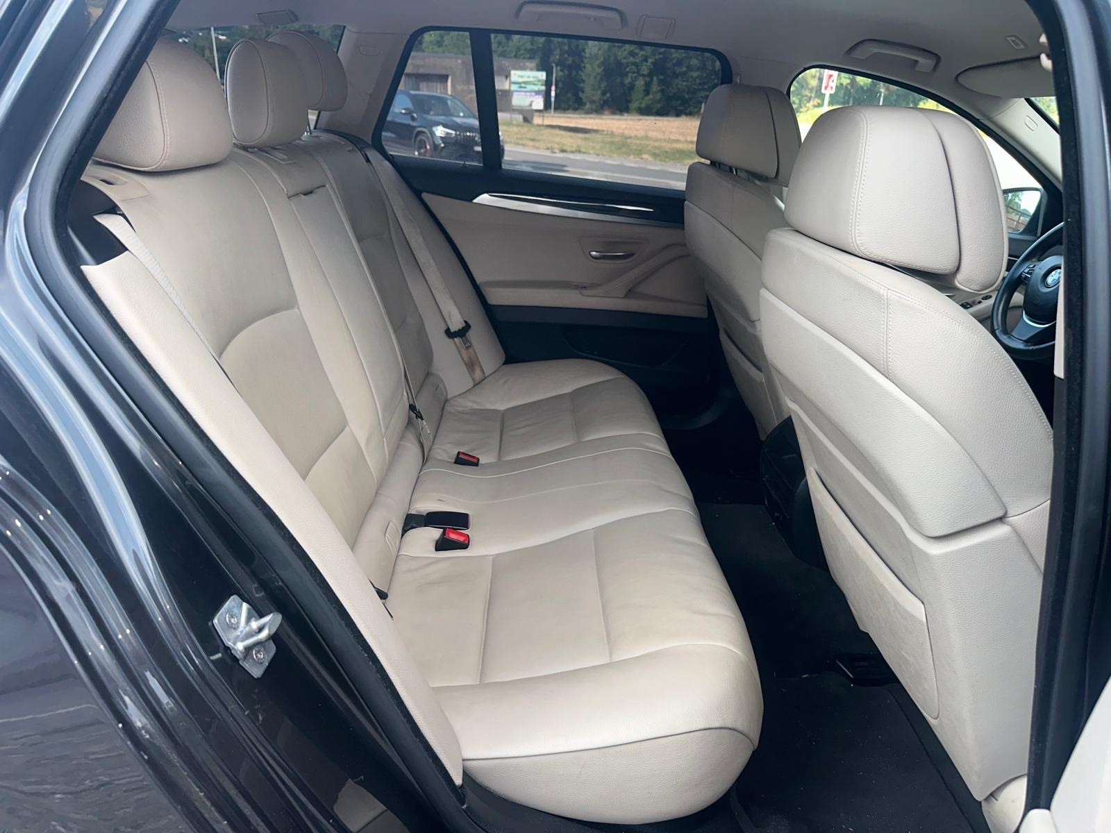 BMW 523i Touring Steptronic-image-5