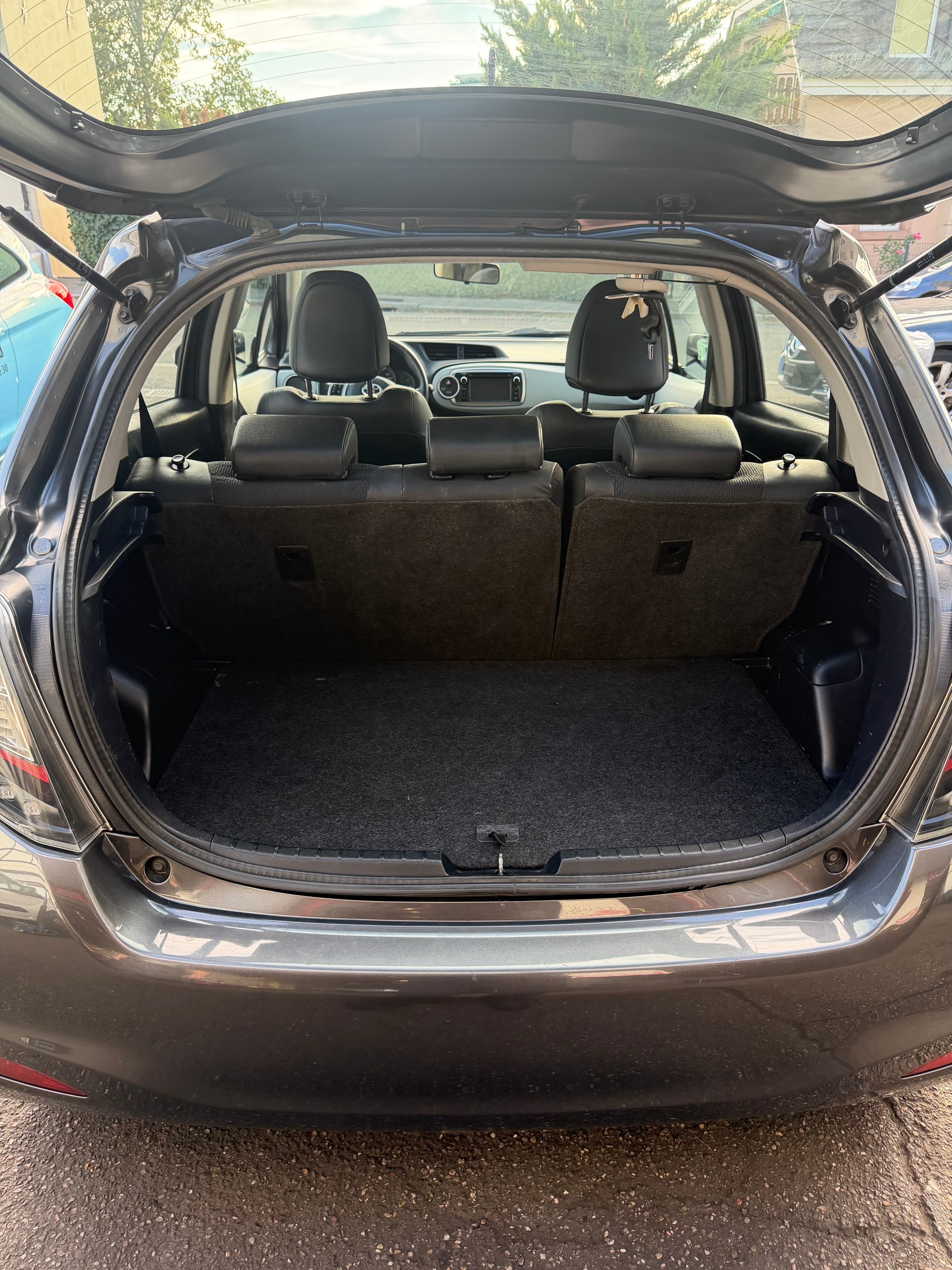 TOYOTA Yaris 1.5 VVT-i Hybrid Sol Premium CVT-image-8