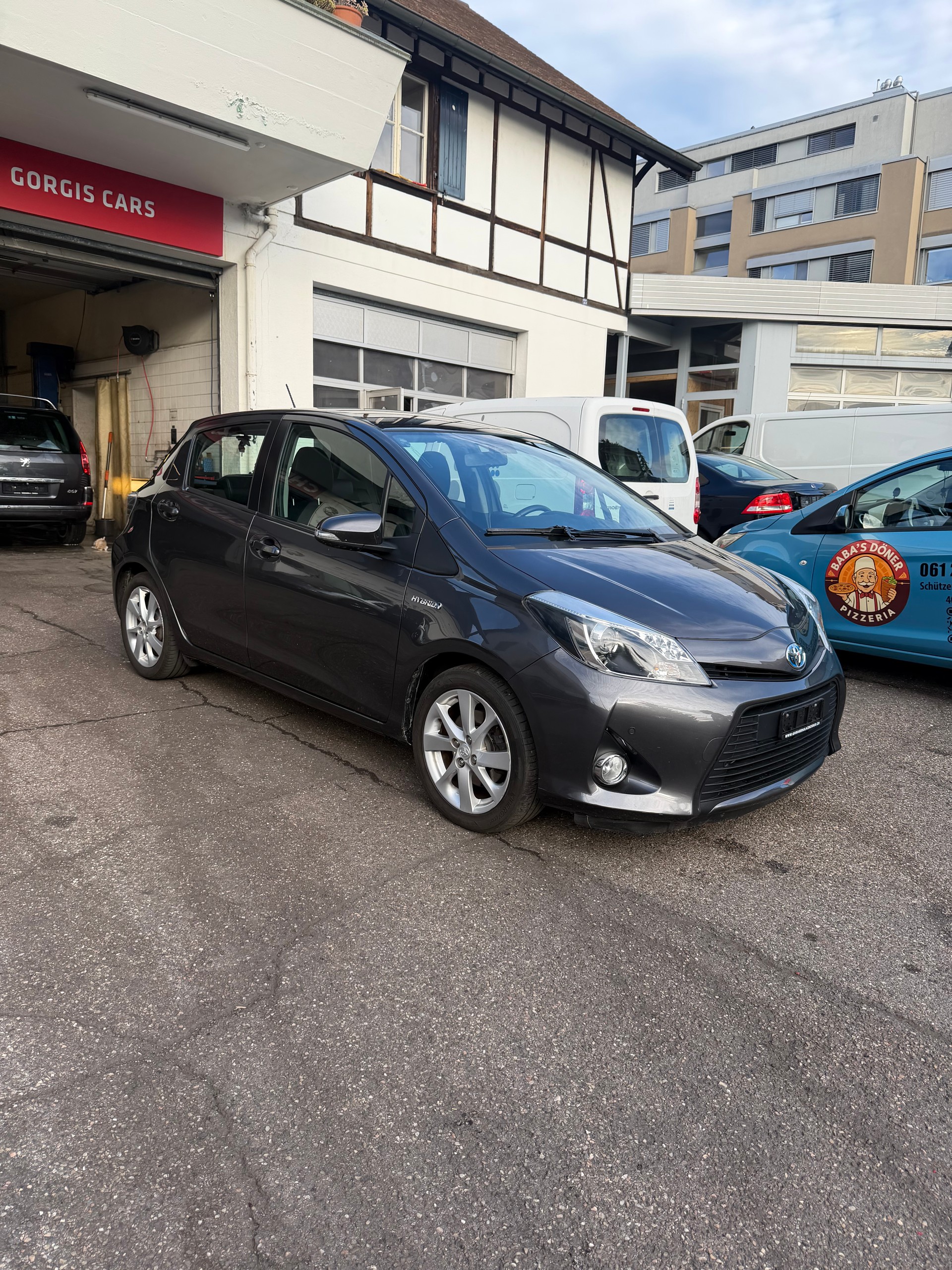 TOYOTA Yaris 1.5 VVT-i Hybrid Sol Premium CVT-image-4