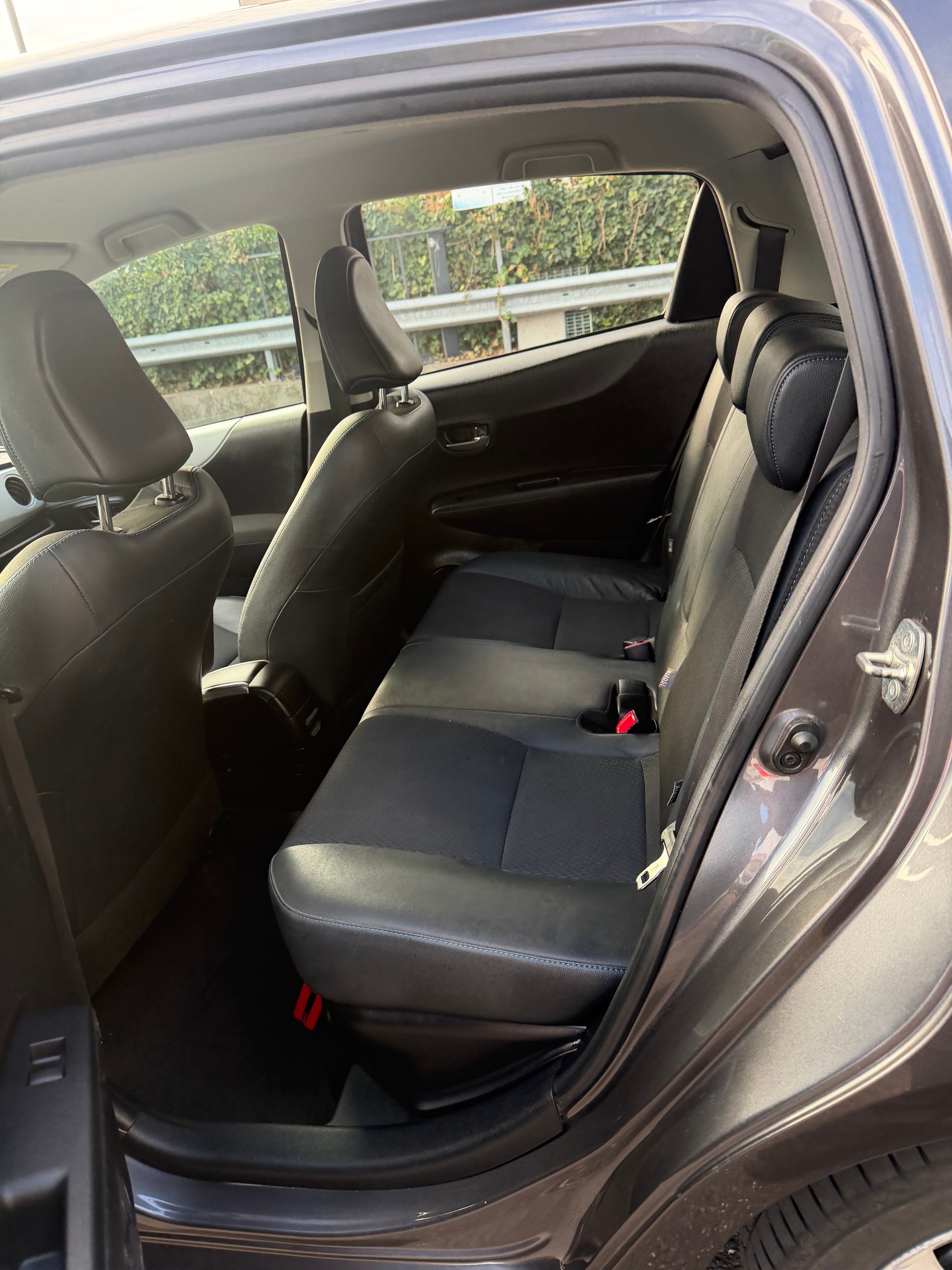TOYOTA Yaris 1.5 VVT-i Hybrid Sol Premium CVT-image-7