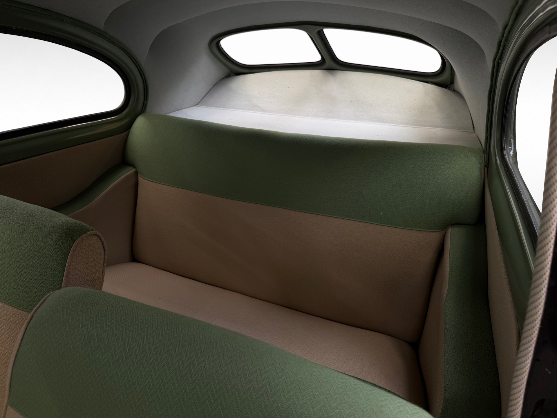 VOLVO PV 444-image-18