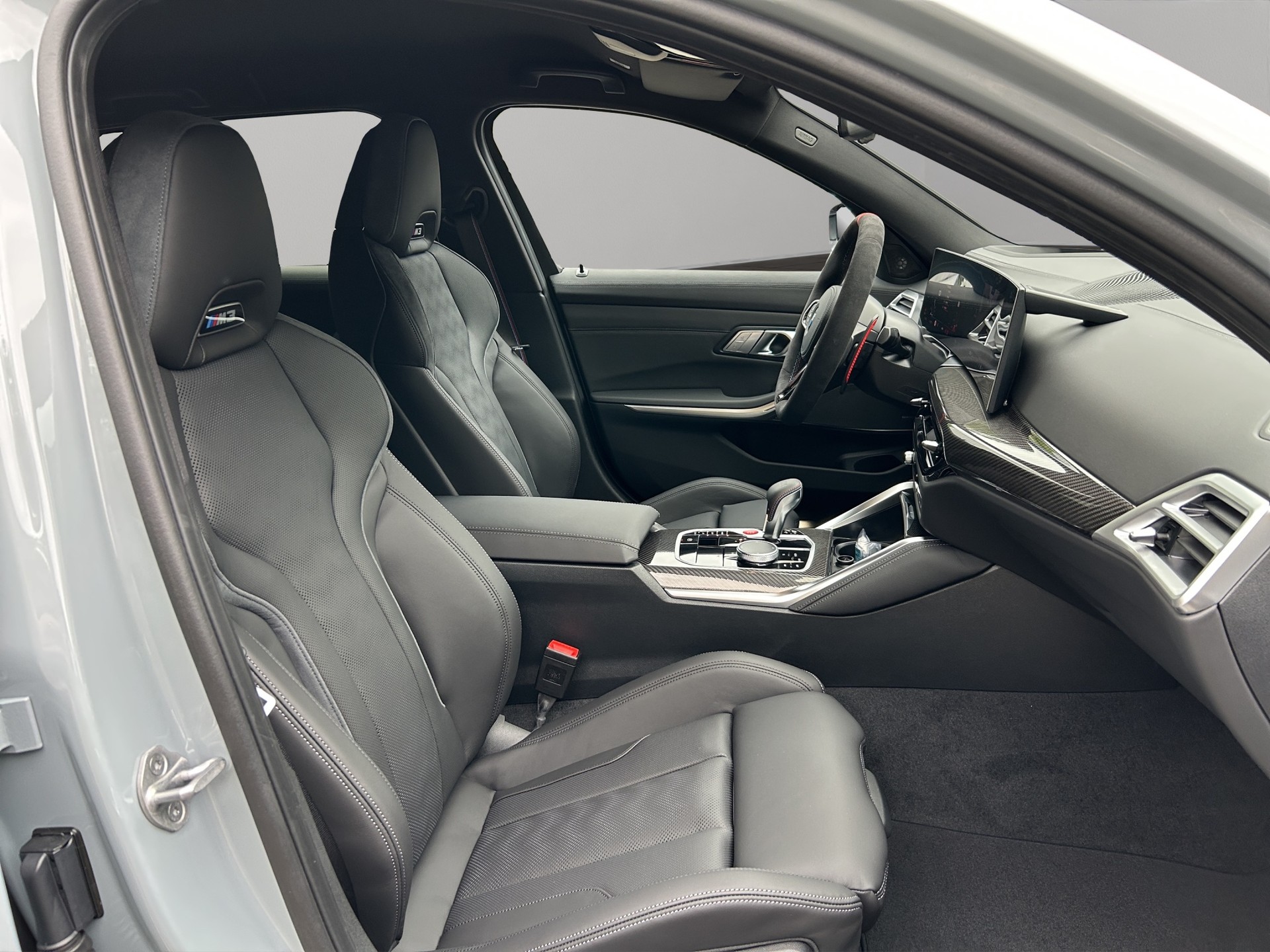 BMW M3 Touring xDrive Competition M-image-18