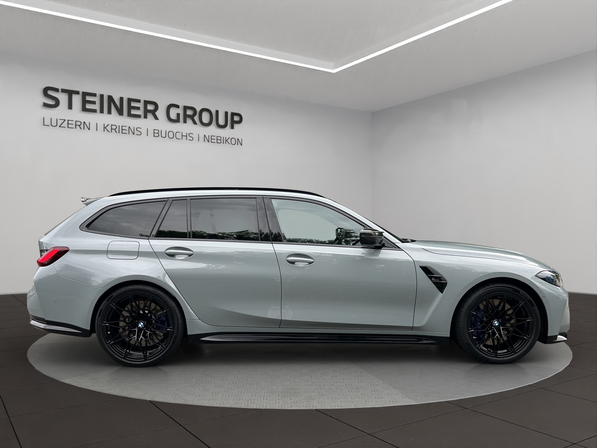 BMW M3 Touring xDrive Competition M-image-3