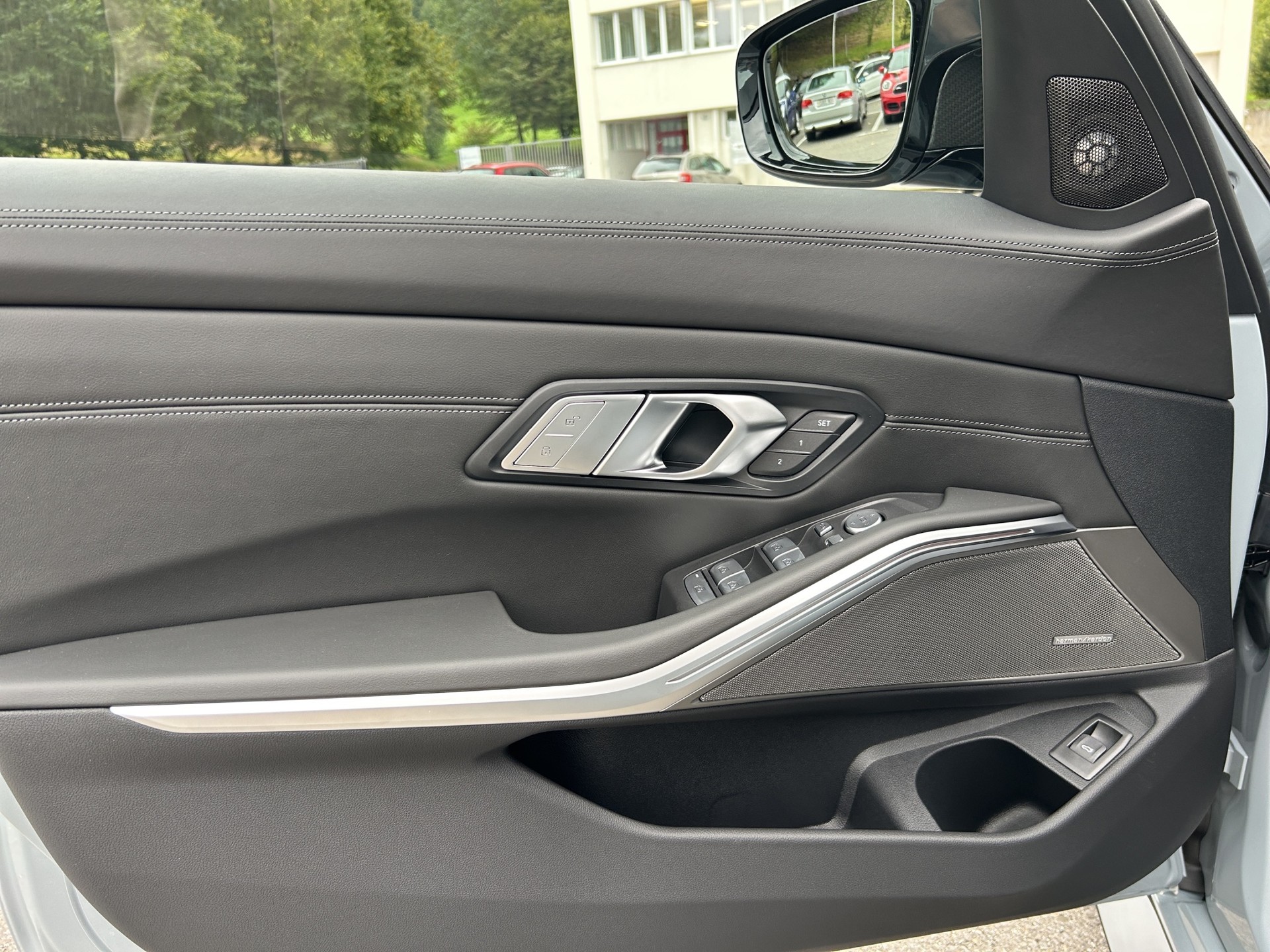BMW M3 Touring xDrive Competition M-image-10