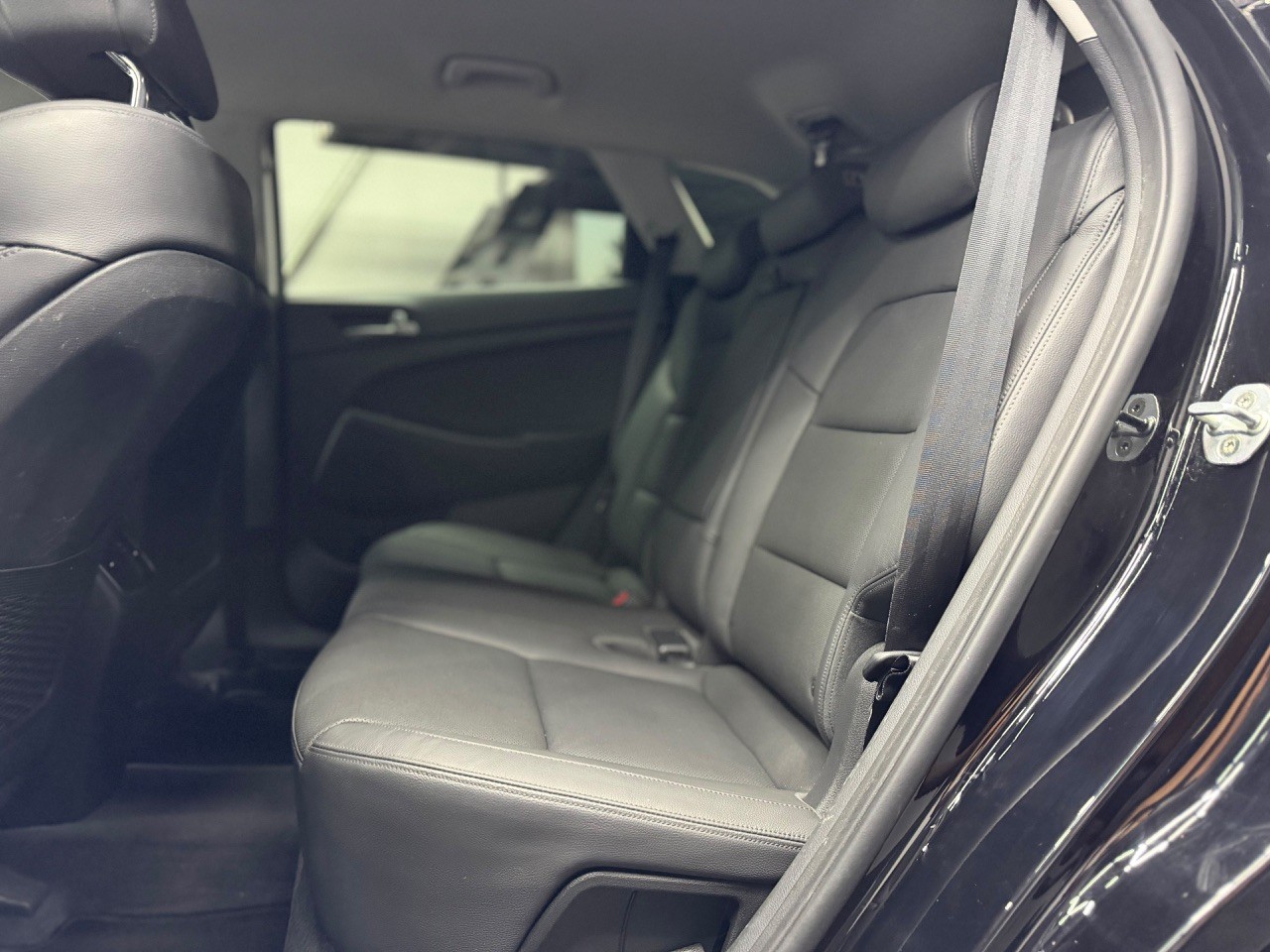 HYUNDAI Tucson 2.0 CRDI Plena 4WD Automatic | Frisch ab MFK | Garantie | Sparsam |Tempomat | Rückfahrkamera-image-21