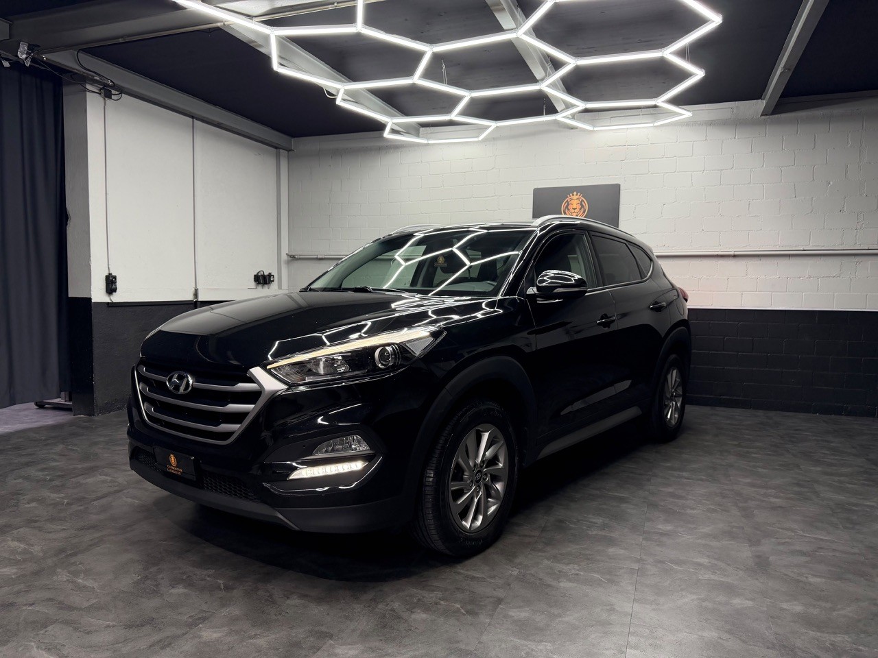 HYUNDAI Tucson 2.0 CRDI Plena 4WD Automatic | Frisch ab MFK | Garantie | Sparsam |Tempomat | Rückfahrkamera-image-2