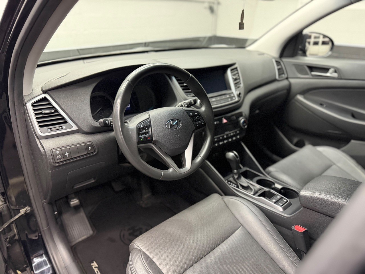 HYUNDAI Tucson 2.0 CRDI Plena 4WD Automatic | Frisch ab MFK | Garantie | Sparsam |Tempomat | Rückfahrkamera-image-18