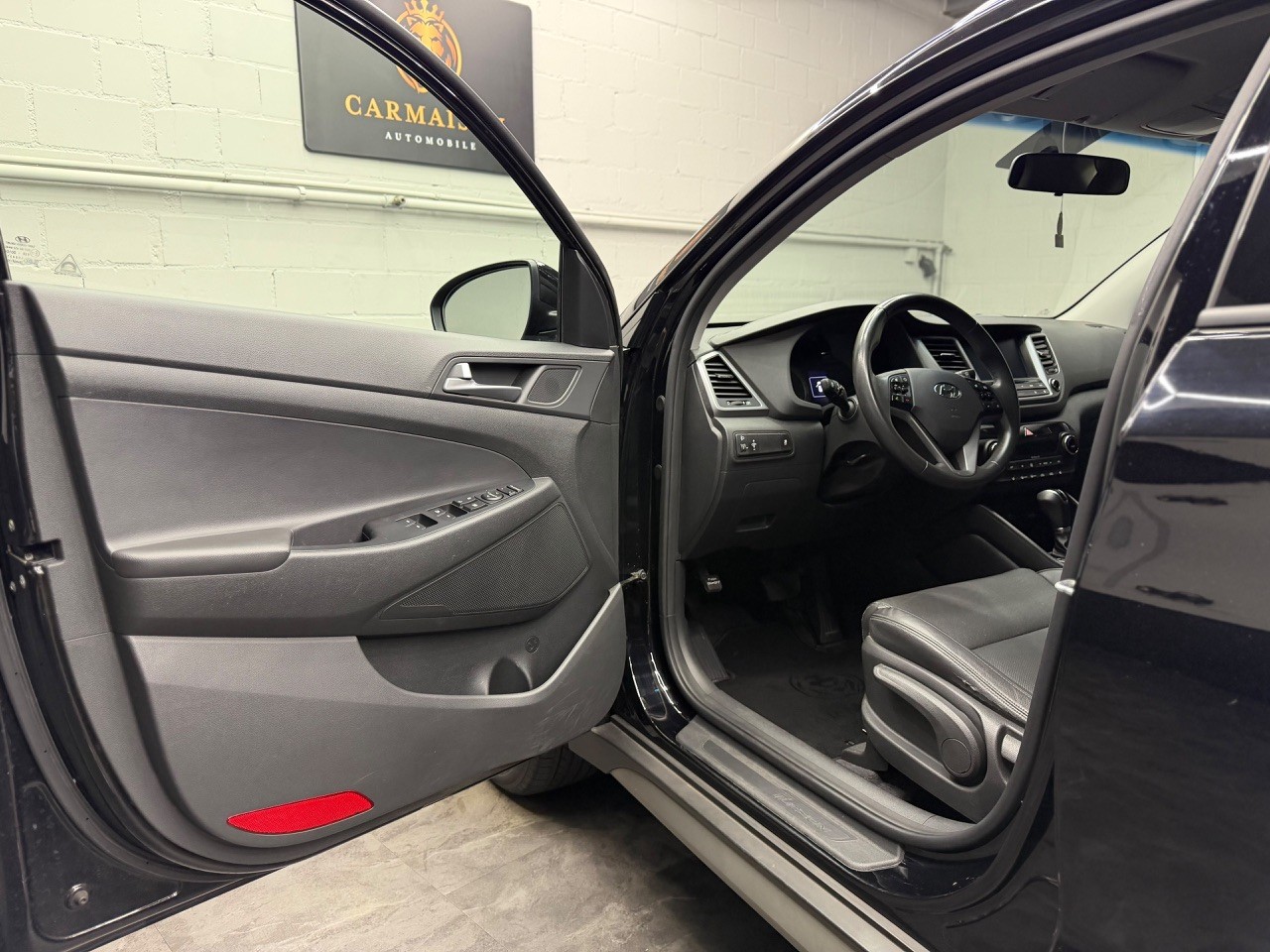 HYUNDAI Tucson 2.0 CRDI Plena 4WD Automatic | Frisch ab MFK | Garantie | Sparsam |Tempomat | Rückfahrkamera-image-12