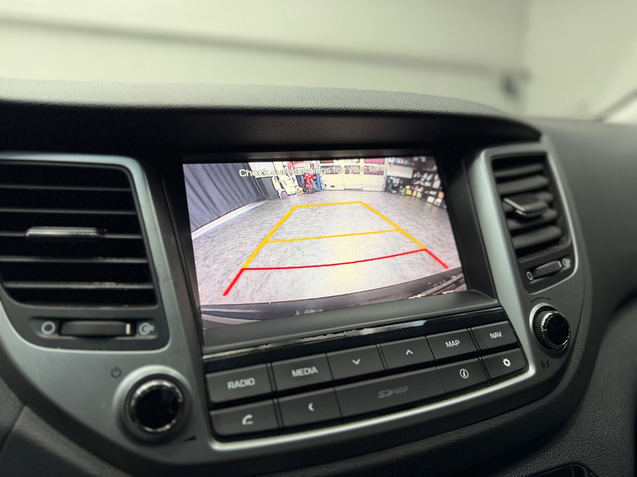 HYUNDAI Tucson 2.0 CRDI Plena 4WD Automatic | Frisch ab MFK | Garantie | Sparsam |Tempomat | Rückfahrkamera-image-17