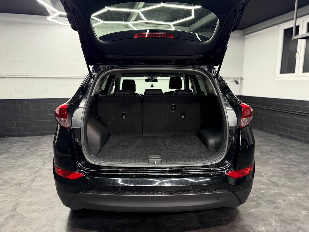 HYUNDAI Tucson 2.0 CRDI Plena 4WD Automatic | Frisch ab MFK | Garantie | Sparsam |Tempomat | Rückfahrkamera-image-22