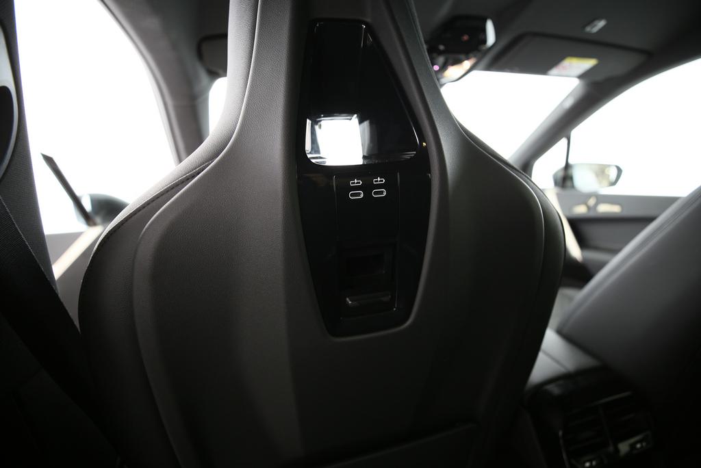 BMW iX xDrive40-image-20