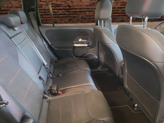 MERCEDES-BENZ EQB 350 AMG Line 4Matic-image-12