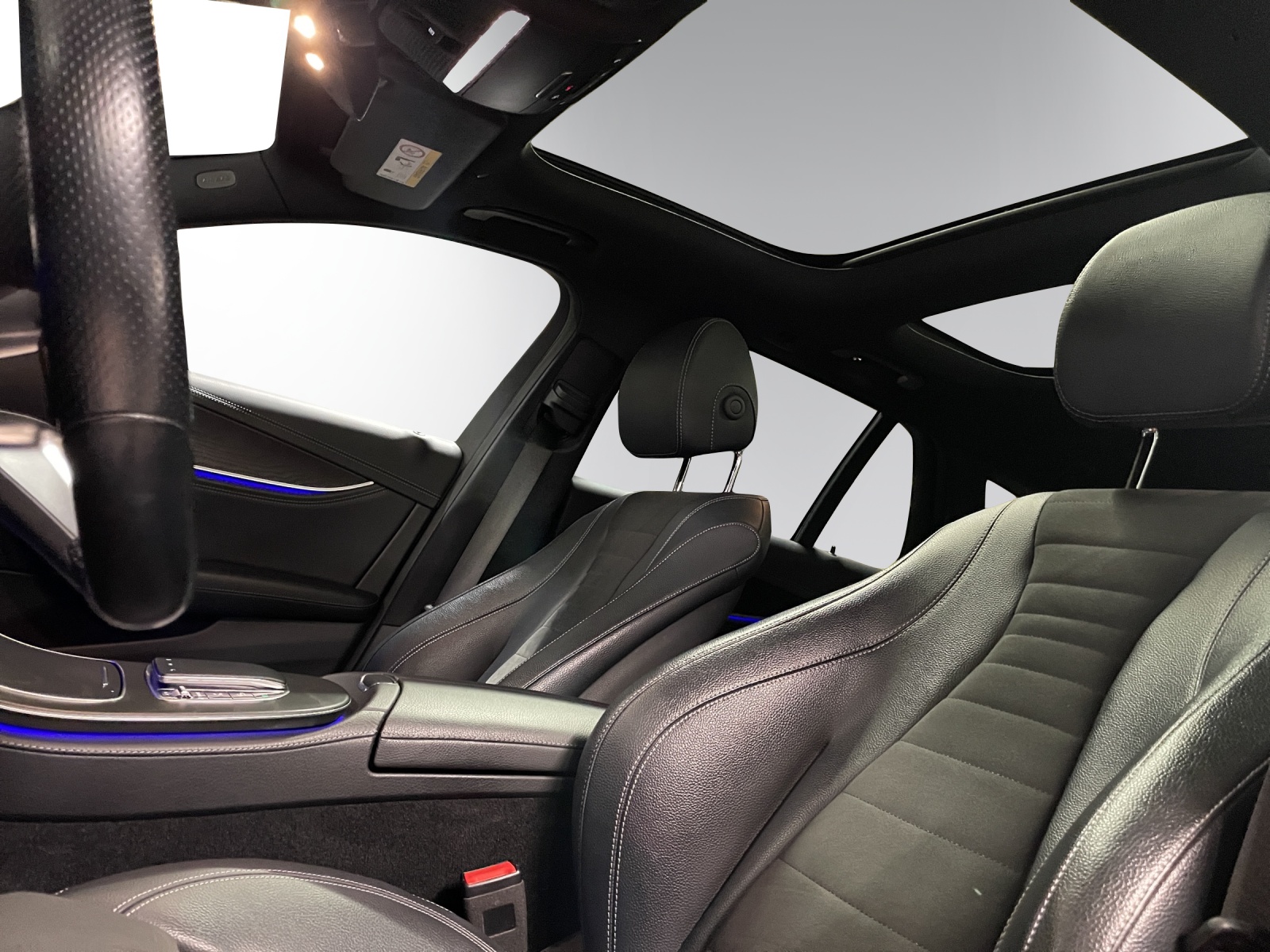 MERCEDES-BENZ E 220 d T 4Matic Swiss Star 9G-Tronic-image-9