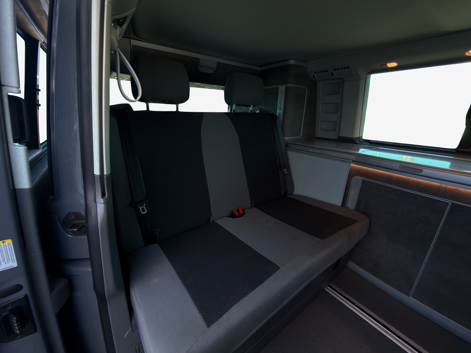 VW T6.1 California 2.0 TDI Ocean Liberty-image-11