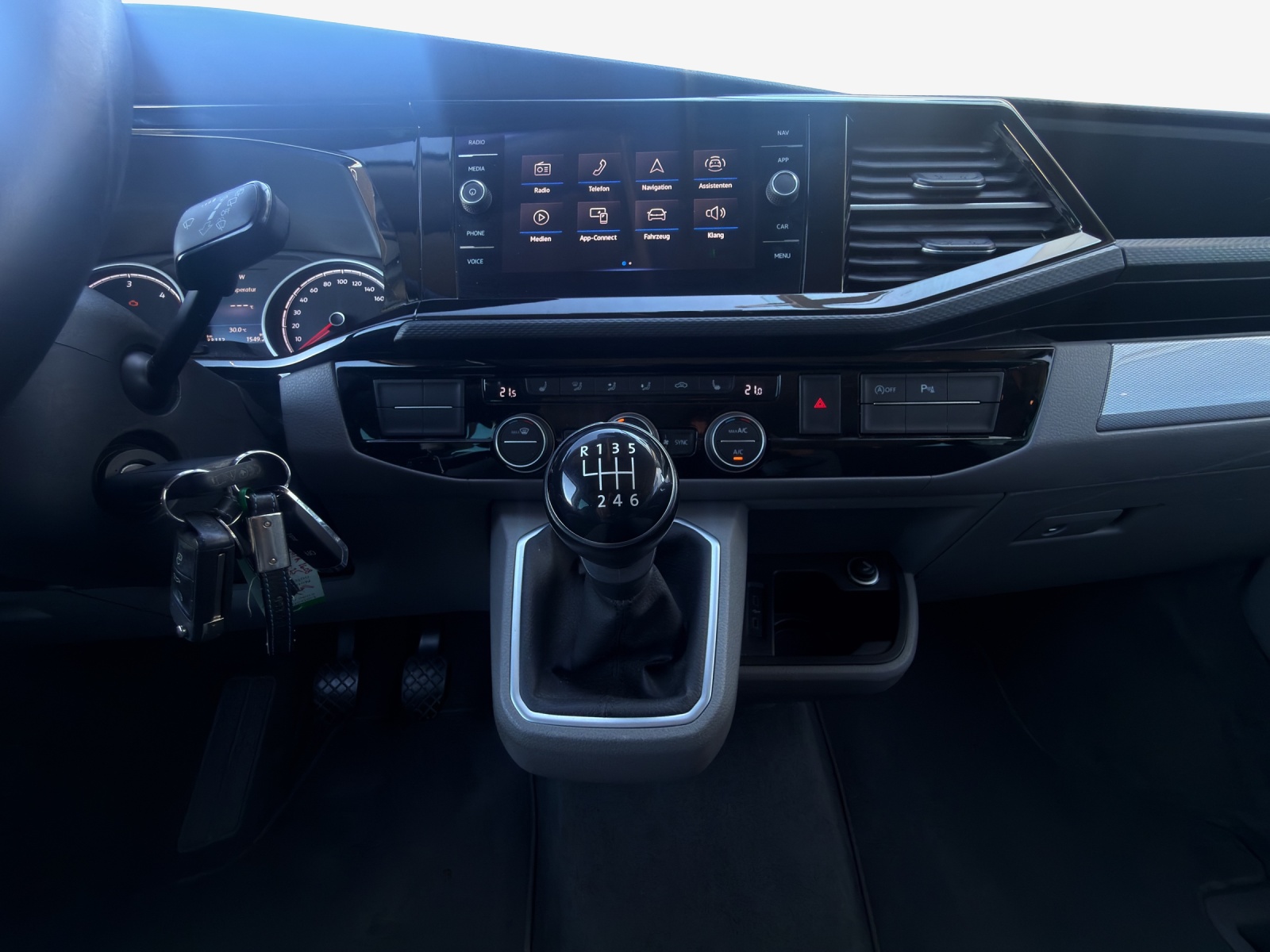 VW T6.1 California 2.0 TDI Ocean Liberty-image-10