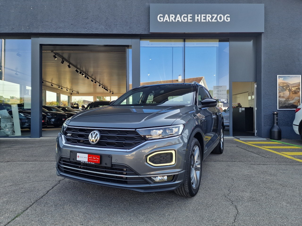 VW T-Roc 1.5 TSI EVO Sport DSG 4Motion-image-0