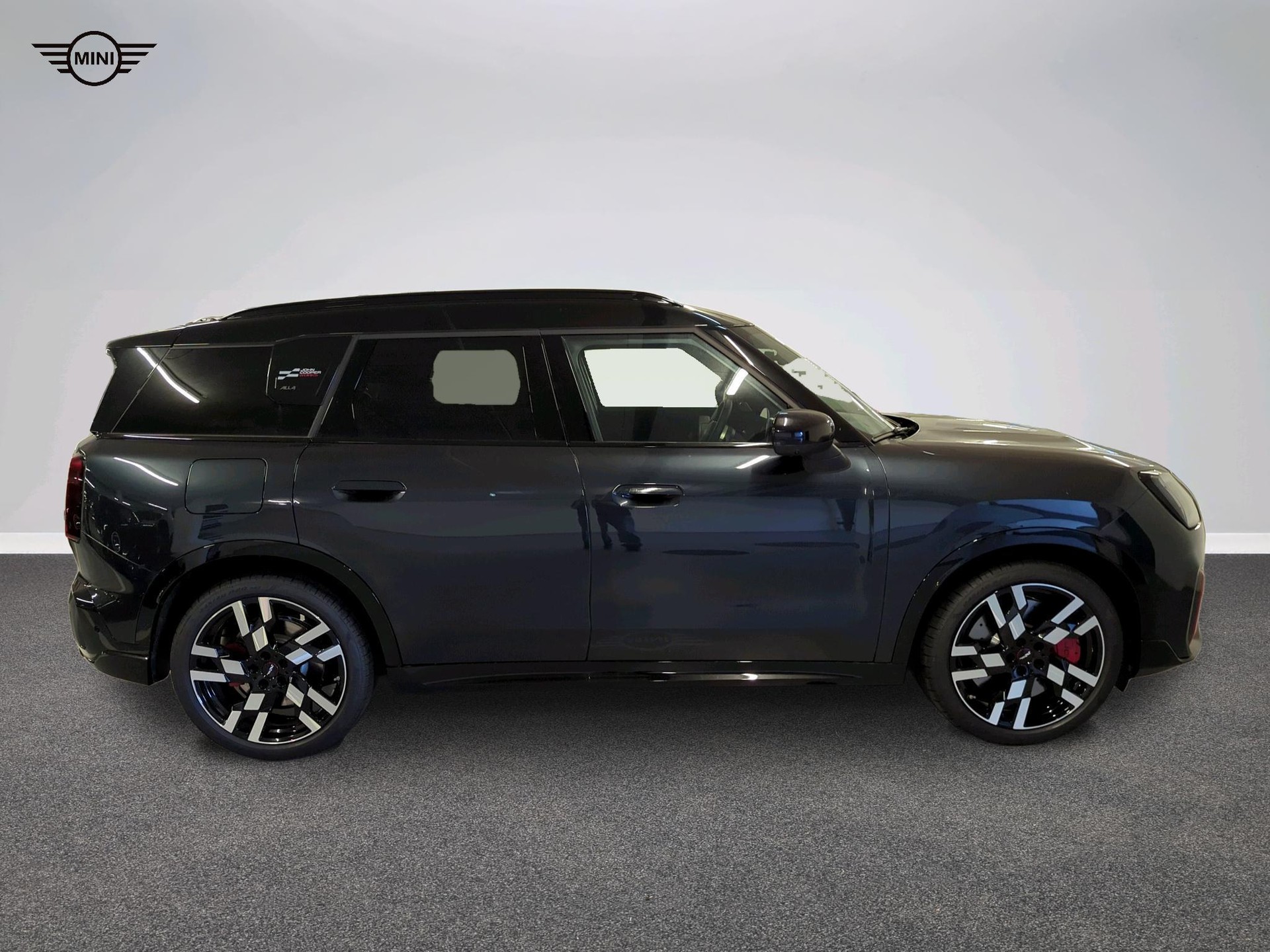 MINI John Cooper Works Countryman ALL4-image-1