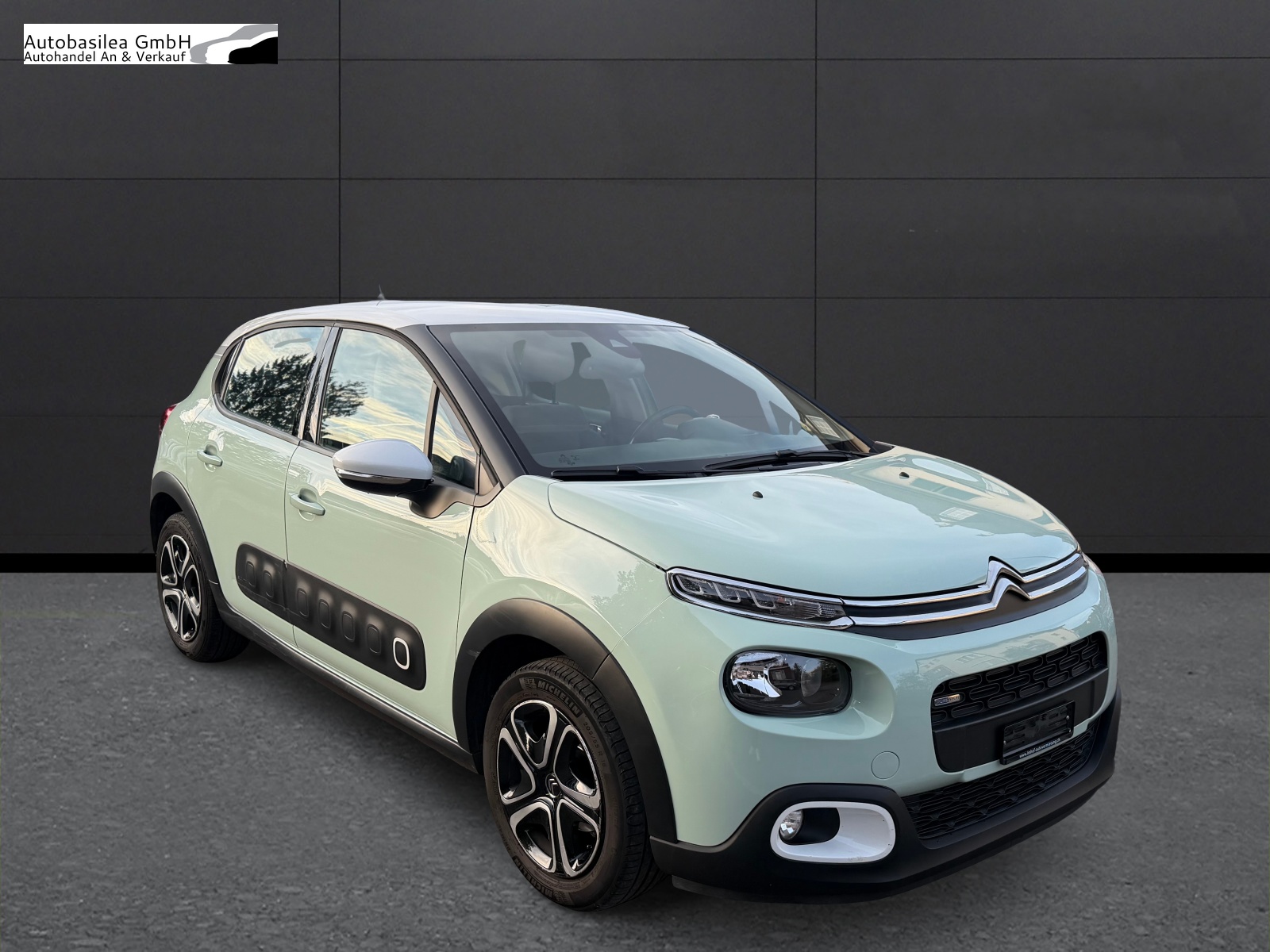 CITROEN C3 1.2i PureTech Shine-image-5