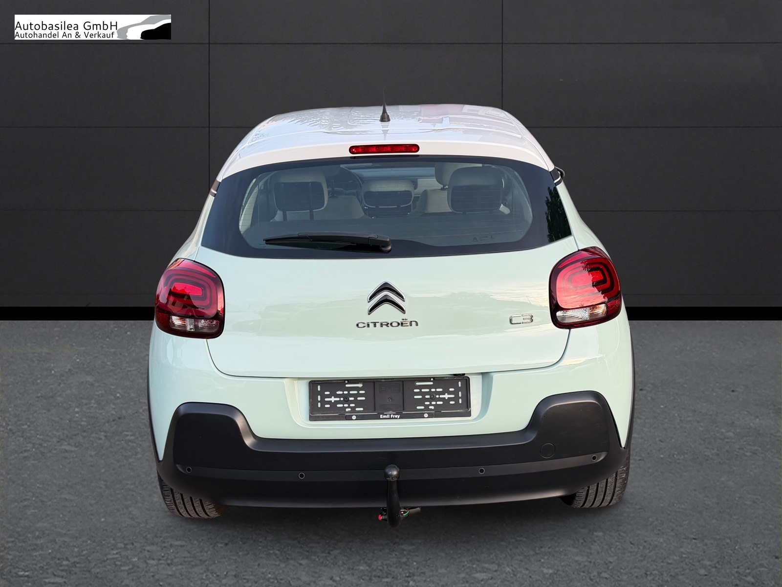 CITROEN C3 1.2i PureTech Shine-image-3