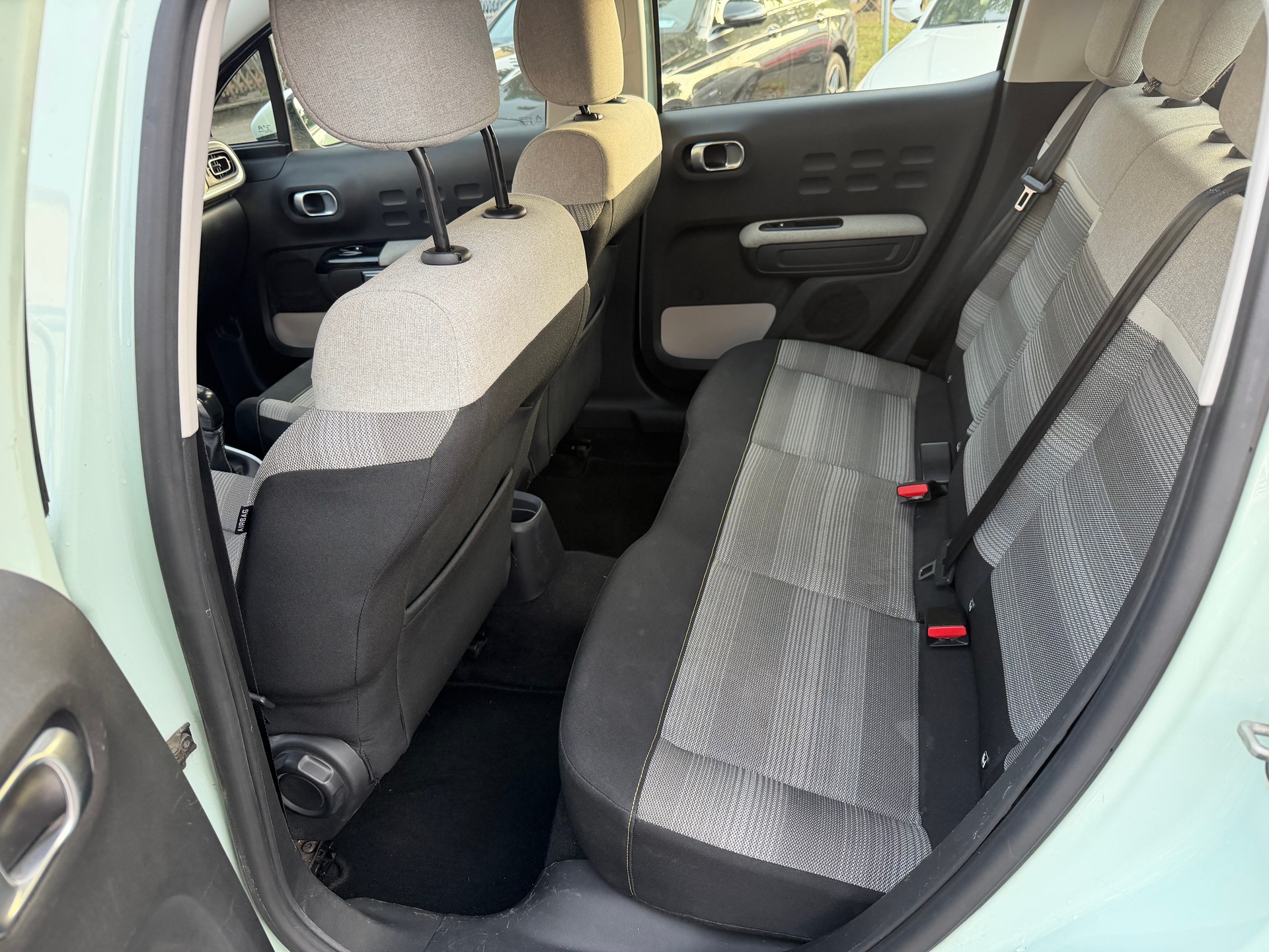 CITROEN C3 1.2i PureTech Shine-image-9