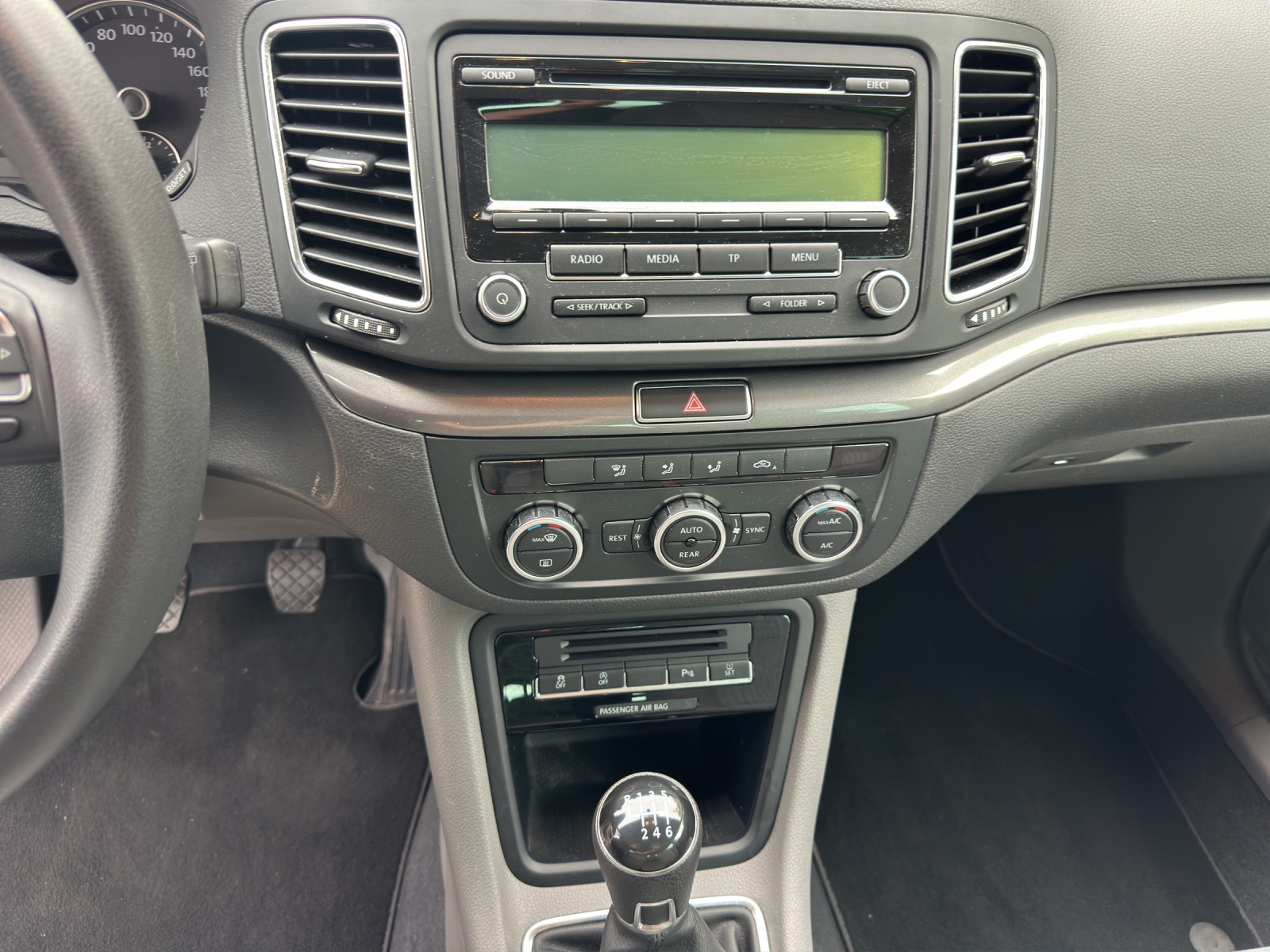 SEAT Alhambra 2.0 TDI 140 EcoM Reference-image-10