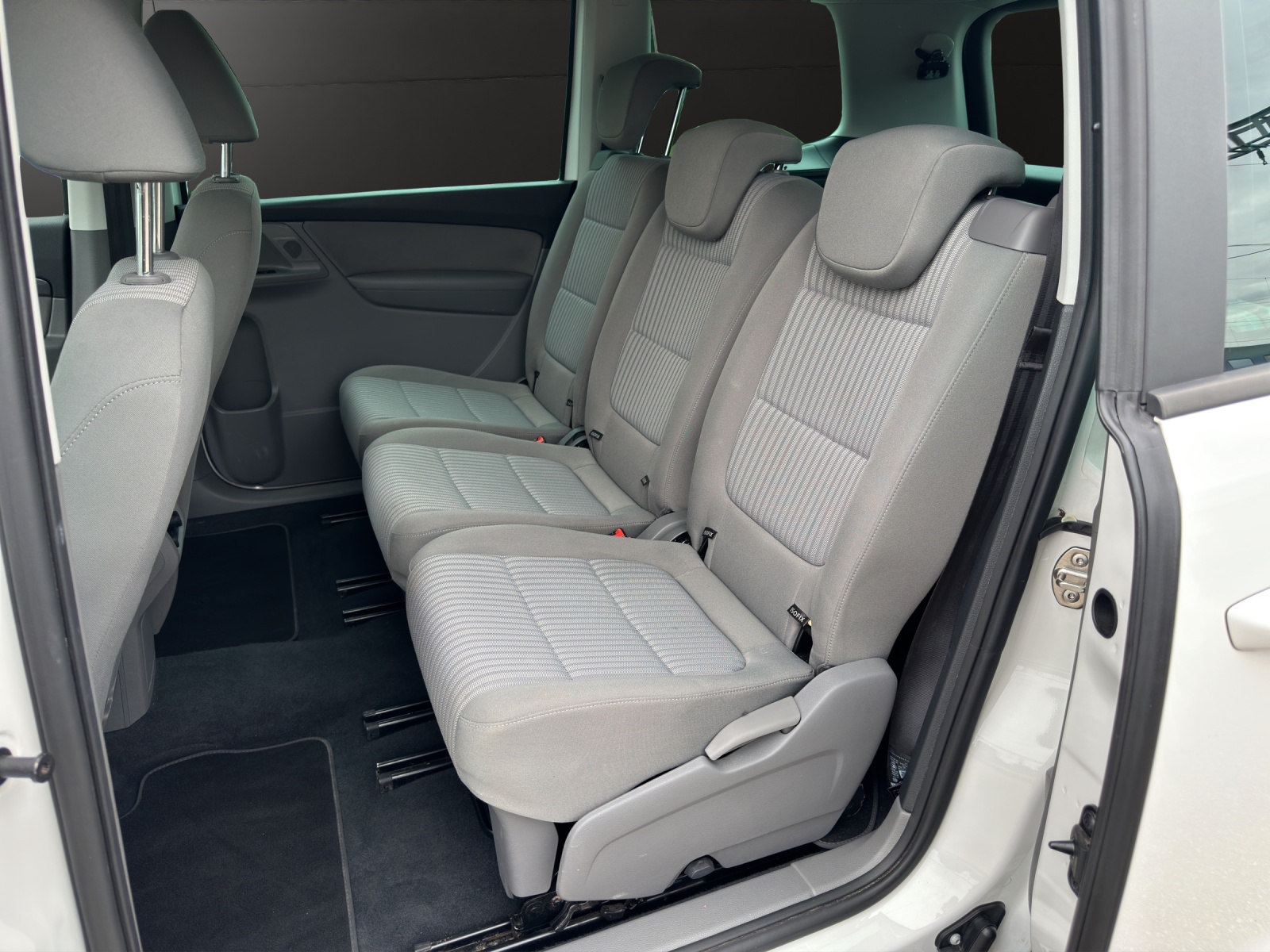 SEAT Alhambra 2.0 TDI 140 EcoM Reference-image-11