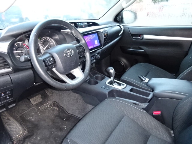 TOYOTA Hilux 2.4D-4D Comfort Double Cab 4x4 A-image-5