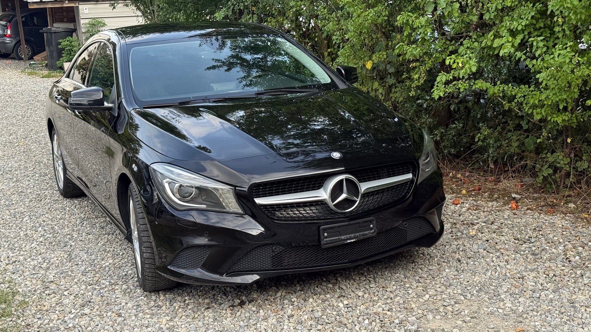 MERCEDES-BENZ CLA 200 Night Star 7G-DCT-image-2