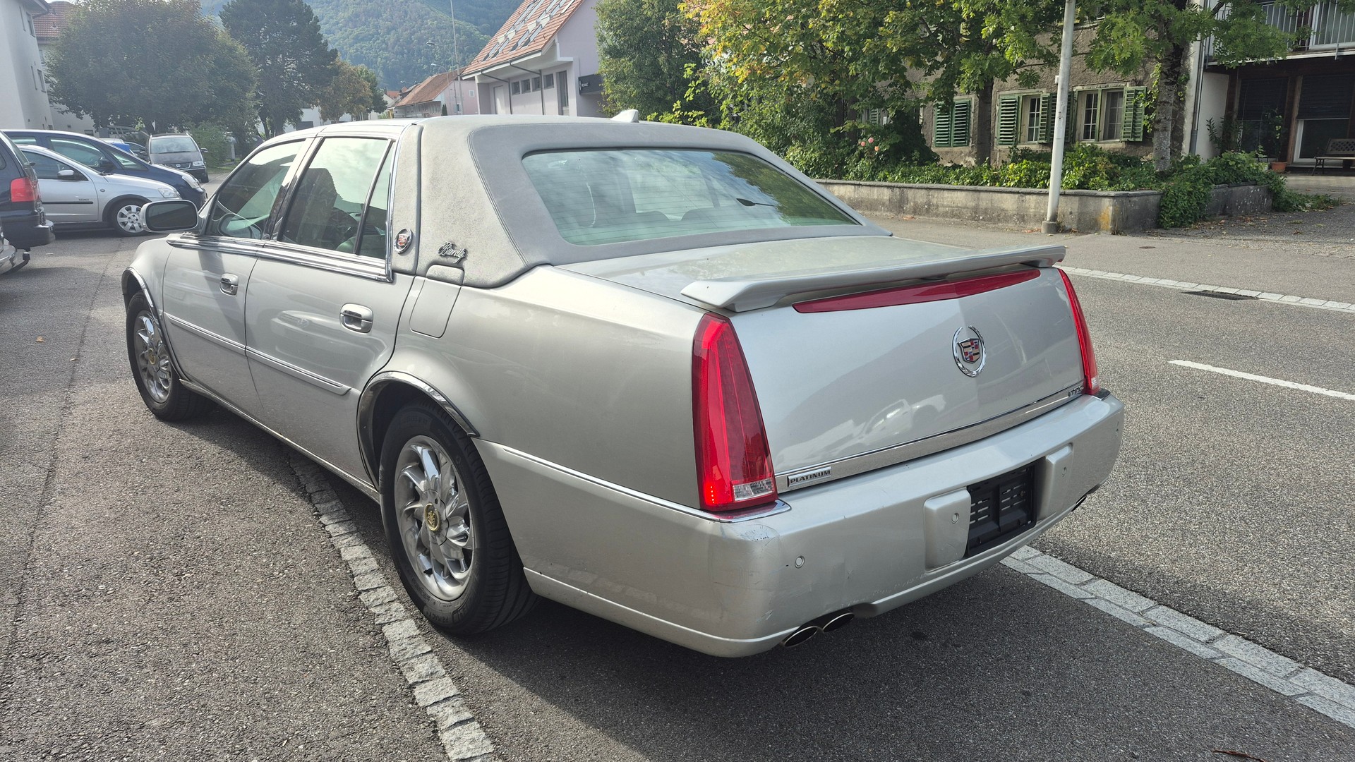 CADILLAC PLATINUM-image-6