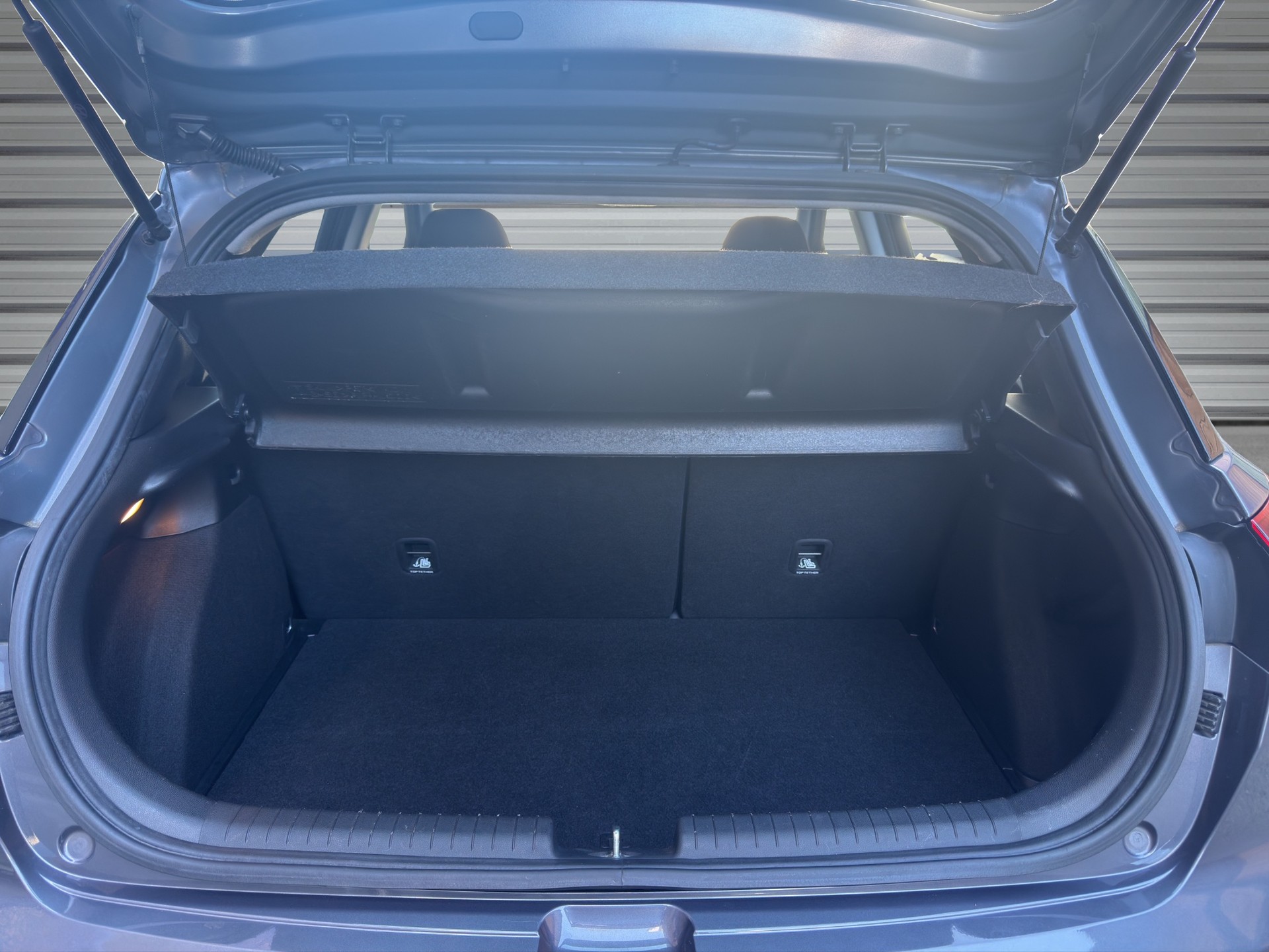 HYUNDAI i20 1.4 Amplia Automatic-image-15