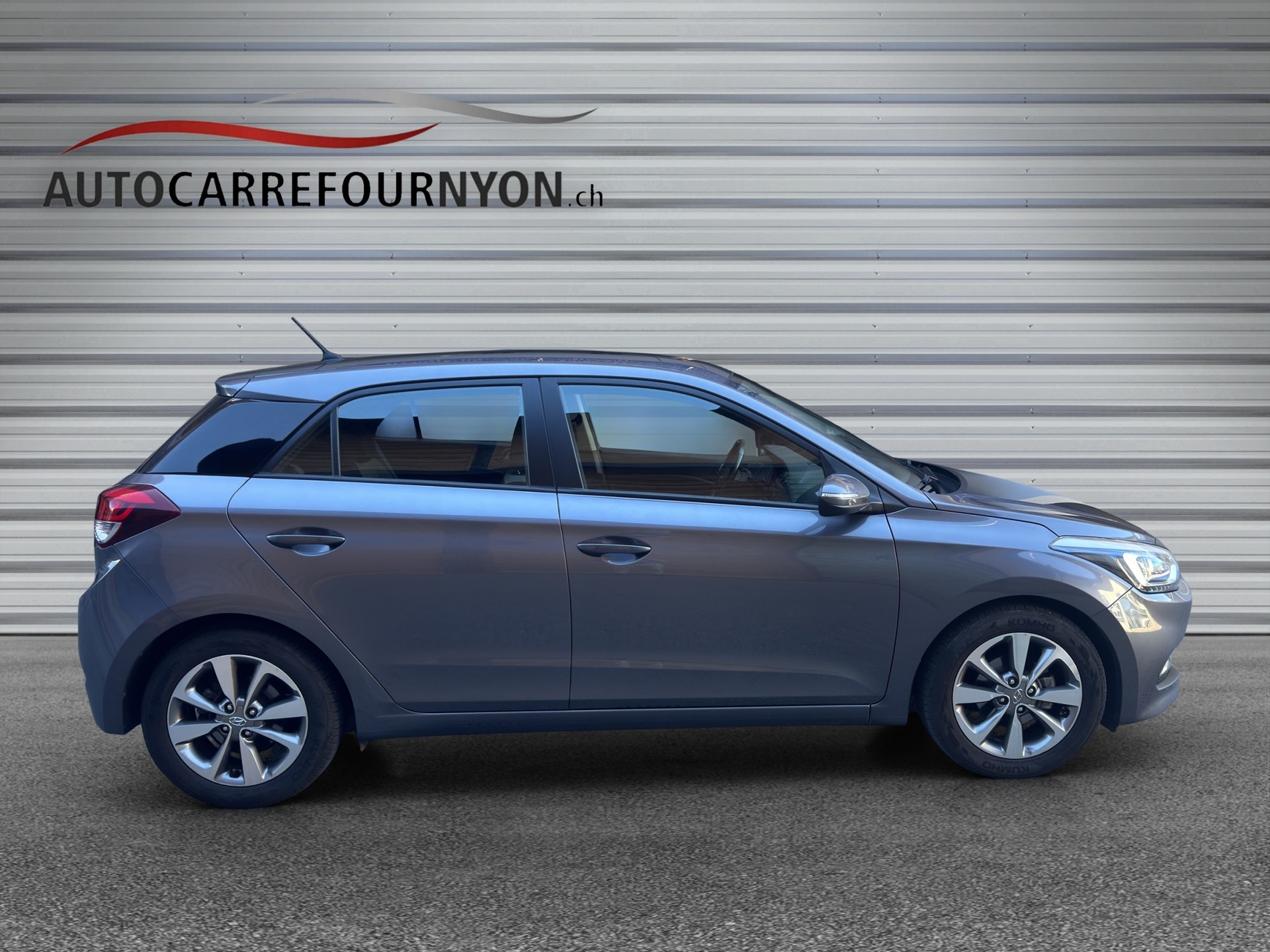 HYUNDAI i20 1.4 Amplia Automatic-image-5