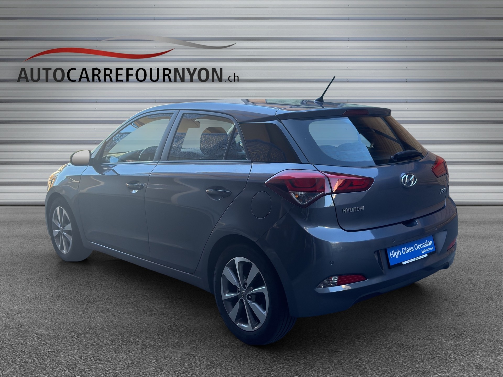 HYUNDAI i20 1.4 Amplia Automatic-image-3