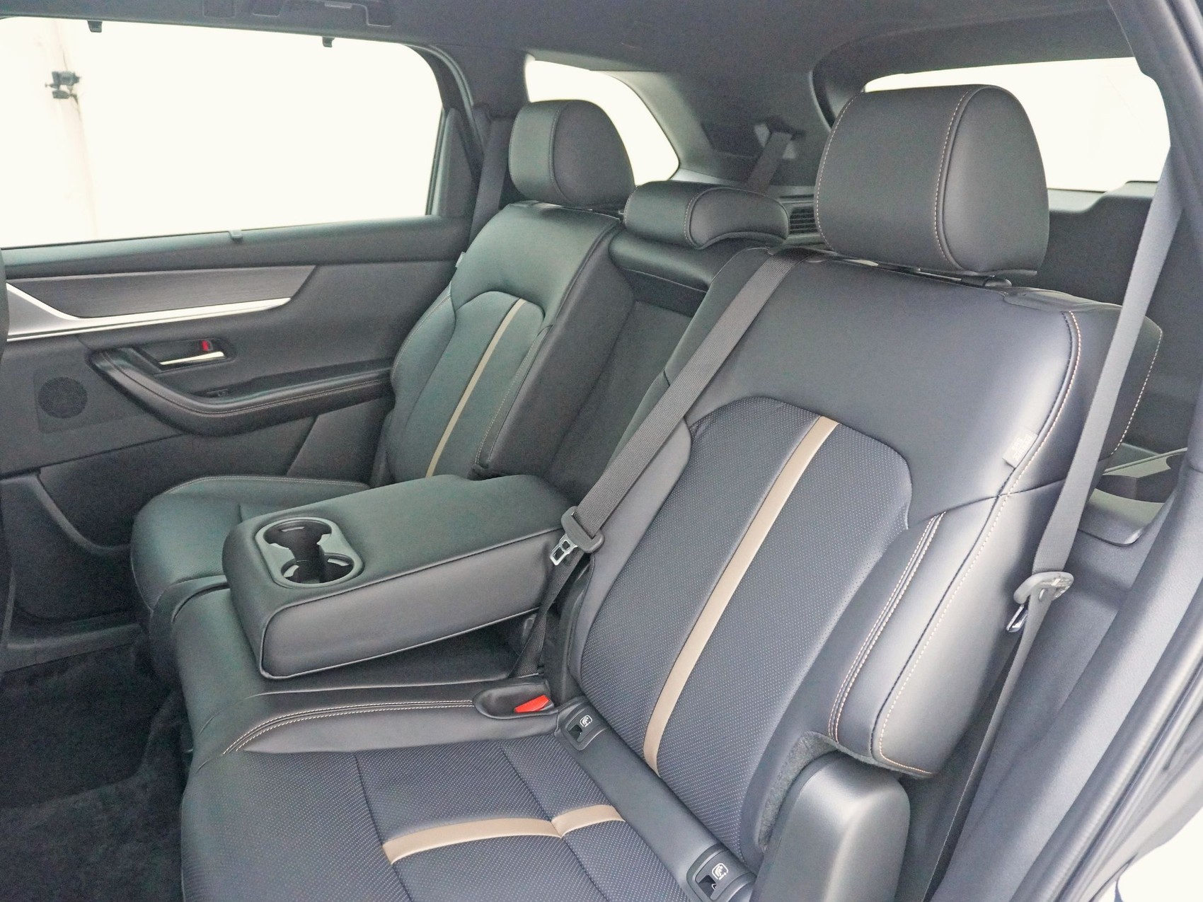 MAZDA CX-80 2.5 PHEV Homura Plus-image-25
