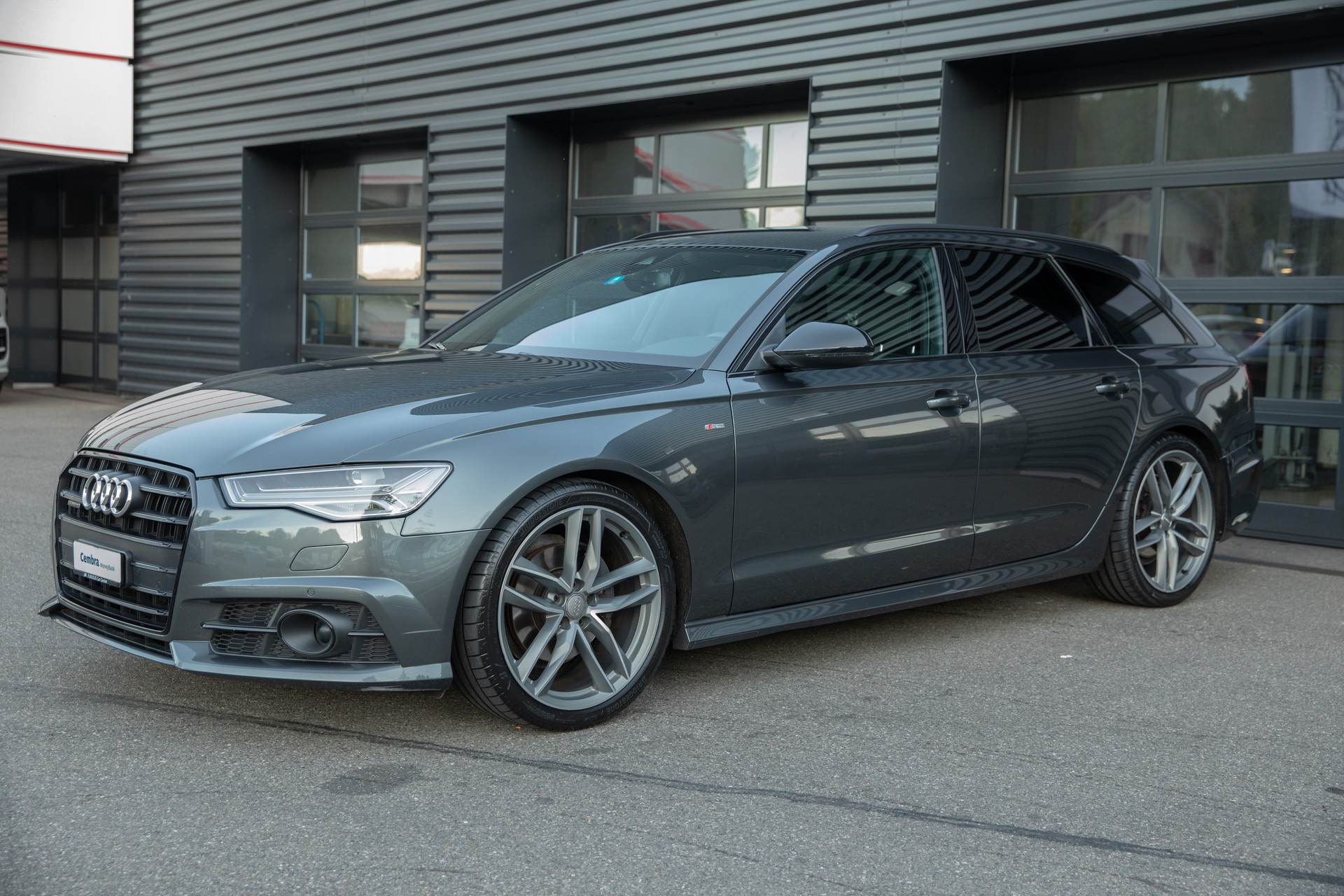 AUDI A6 Avant 2.0 TDI quattro S-tronic-image-0