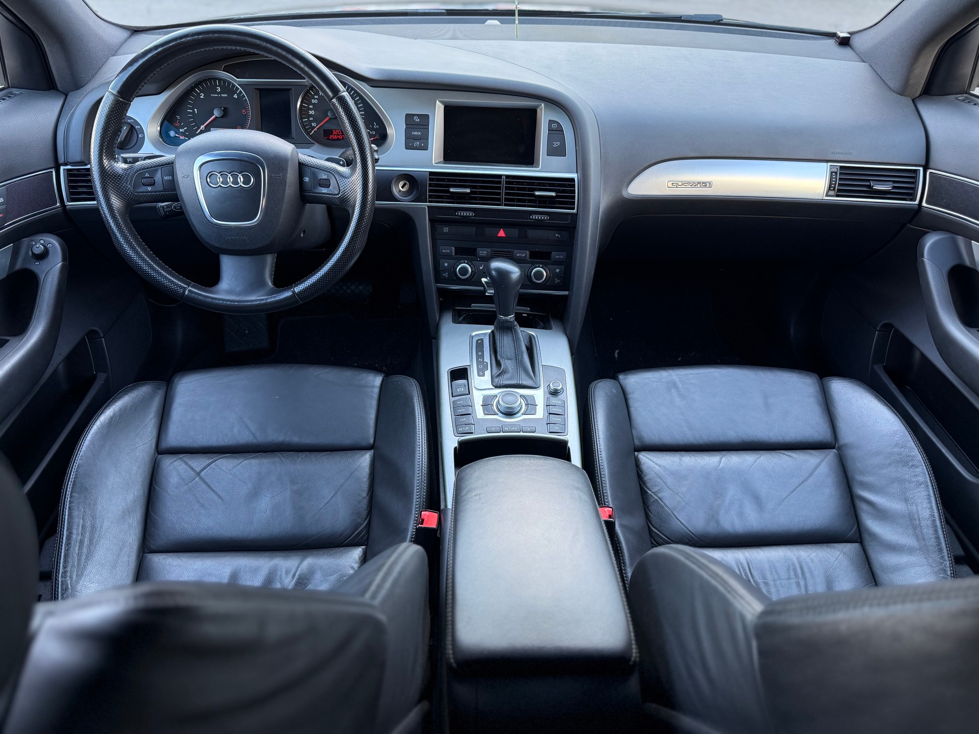 AUDI A6 Avant 3.0 V6 TDI quattro-image-11